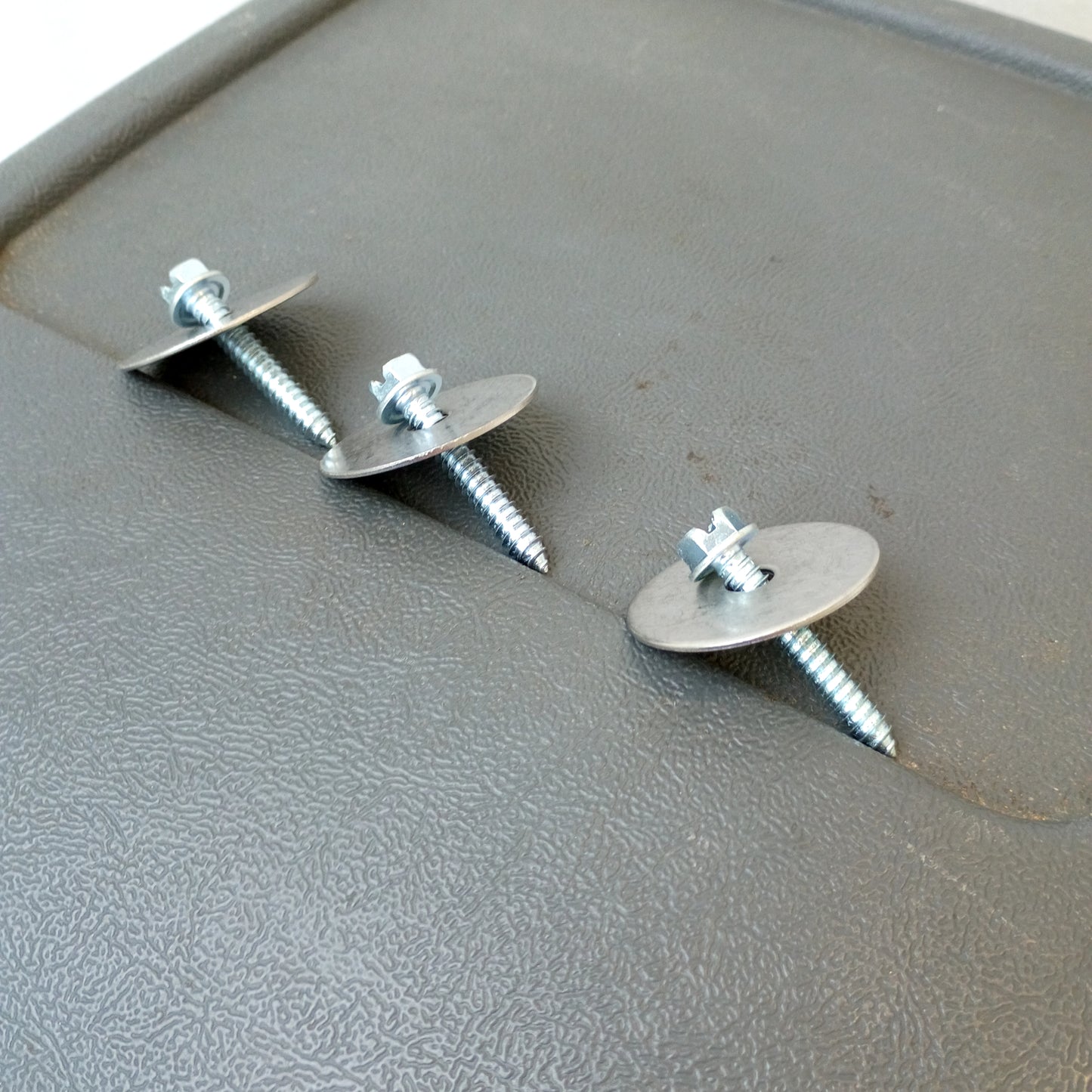 92-97 Dark/Granite Gray Center Console New Cups, Latch (Used) F150 F250 F350 Bronco