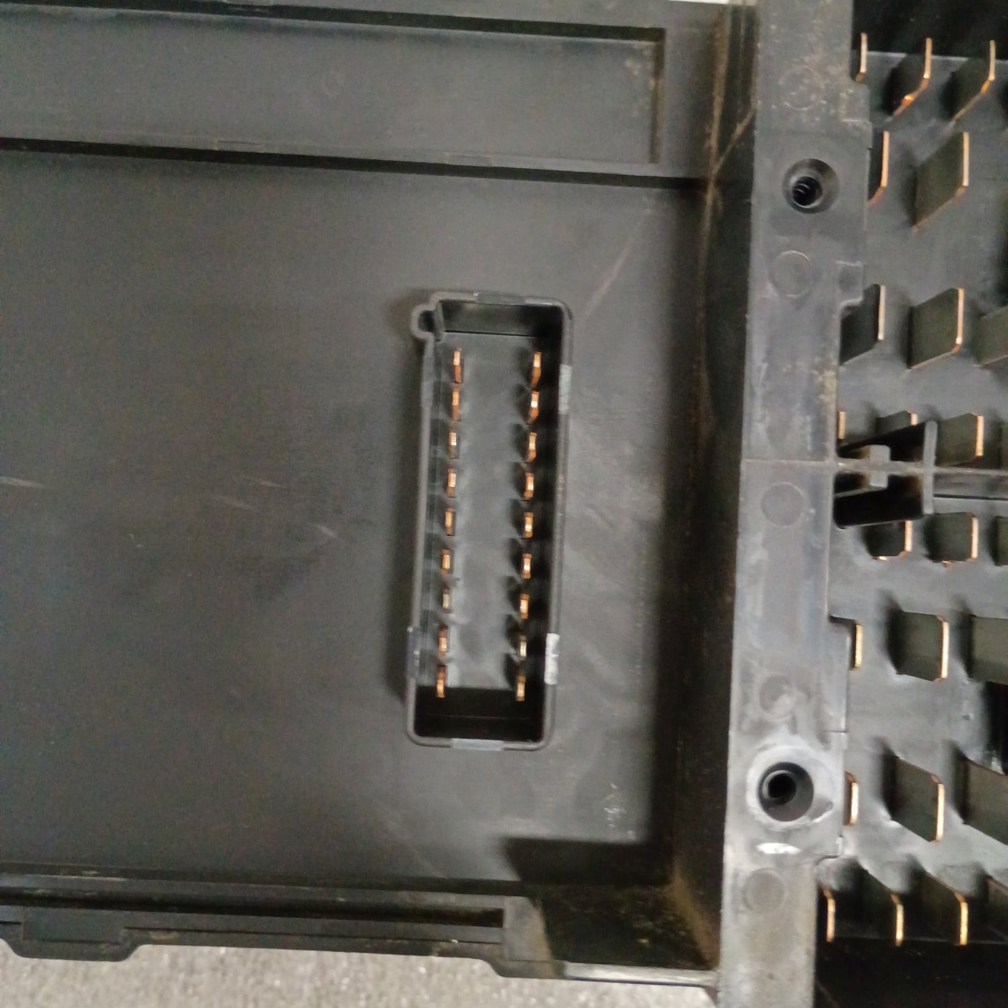 99-01 Fuse Panel/Box Interior Cabin YC3T-14A067-BF (Used) OEM Ford F250 F350 Excursion