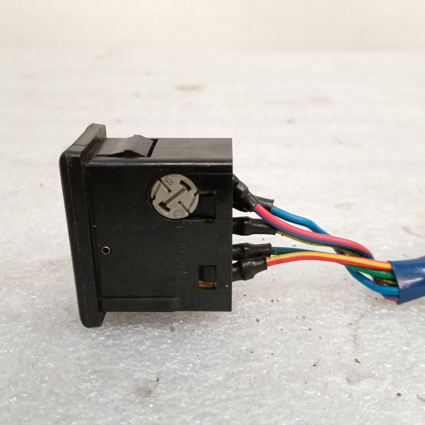 91-95 4Runner Rear/Tailgate Window Switch Blue Connector (Used) Toyota OEM Genuine SR5 84810-35010