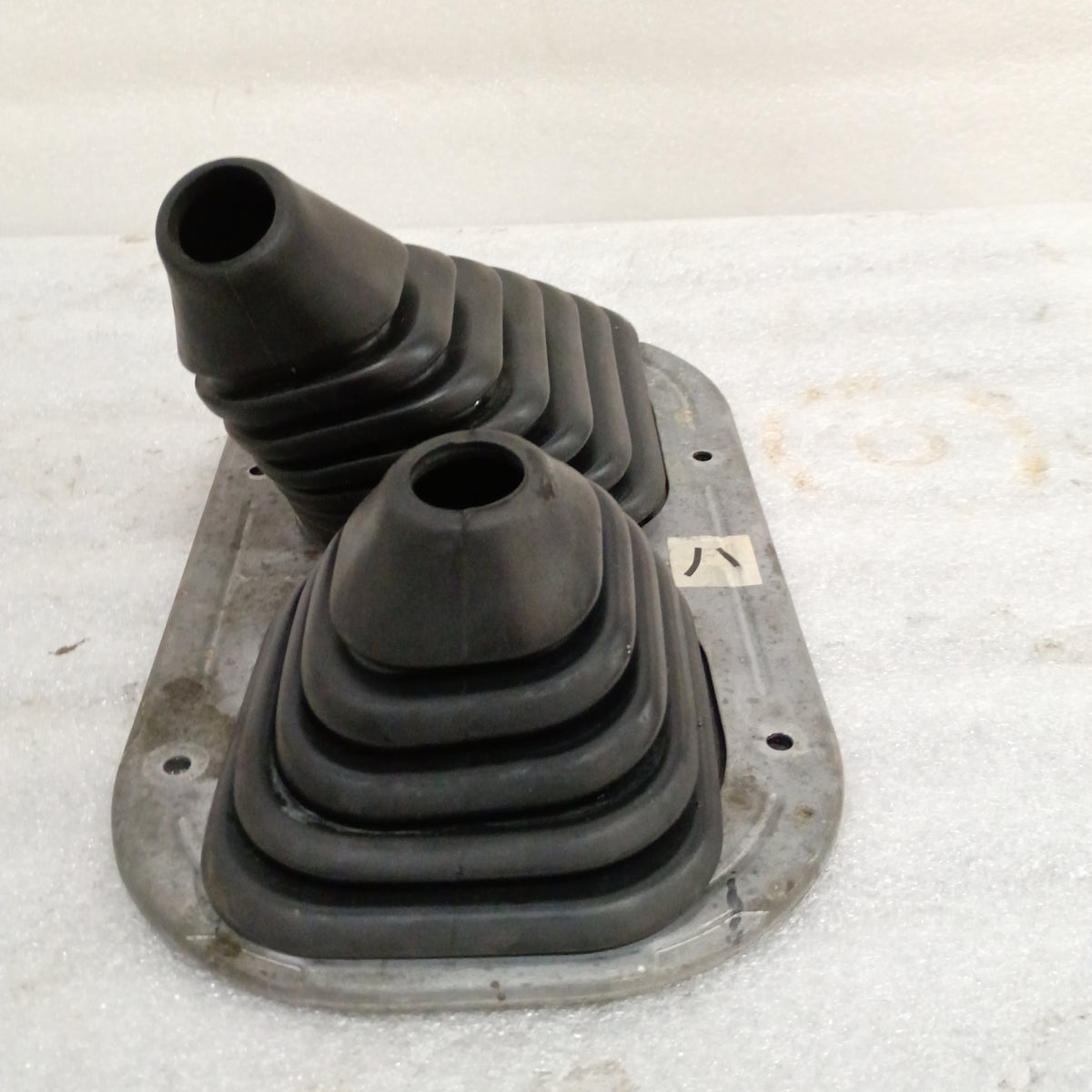 89-00 Rubber Shifter Boot Manual 4x4 (Used) Toyota Tacoma Pickup OEM