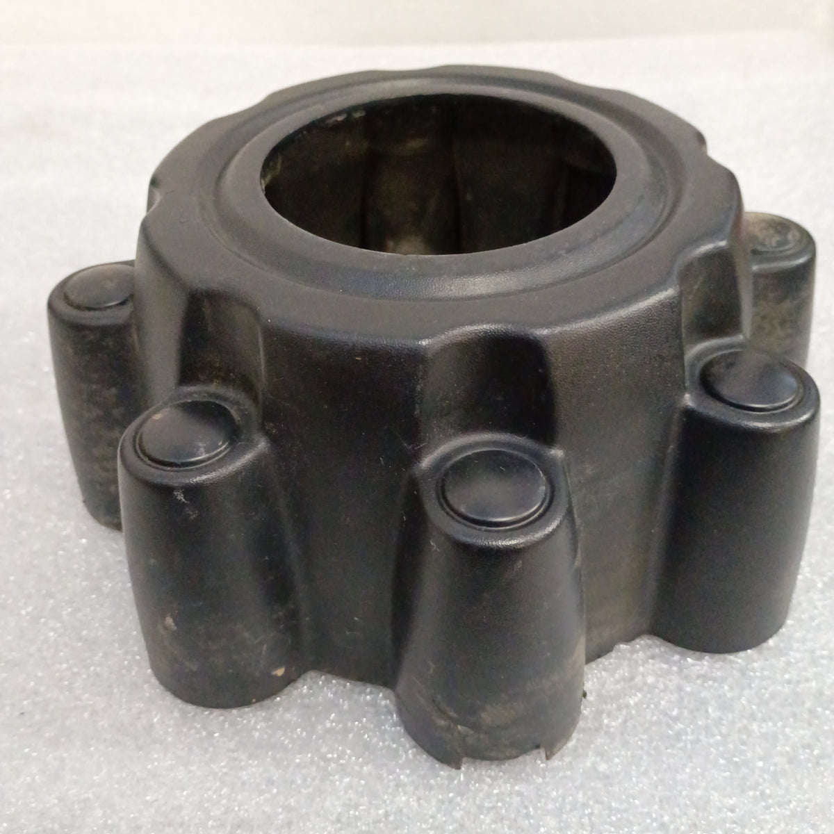 99-04 OEM Flat Black Center Caps 8 Lug 4WD (Set of 4) (Used) Ford F250 F350 Super Duty