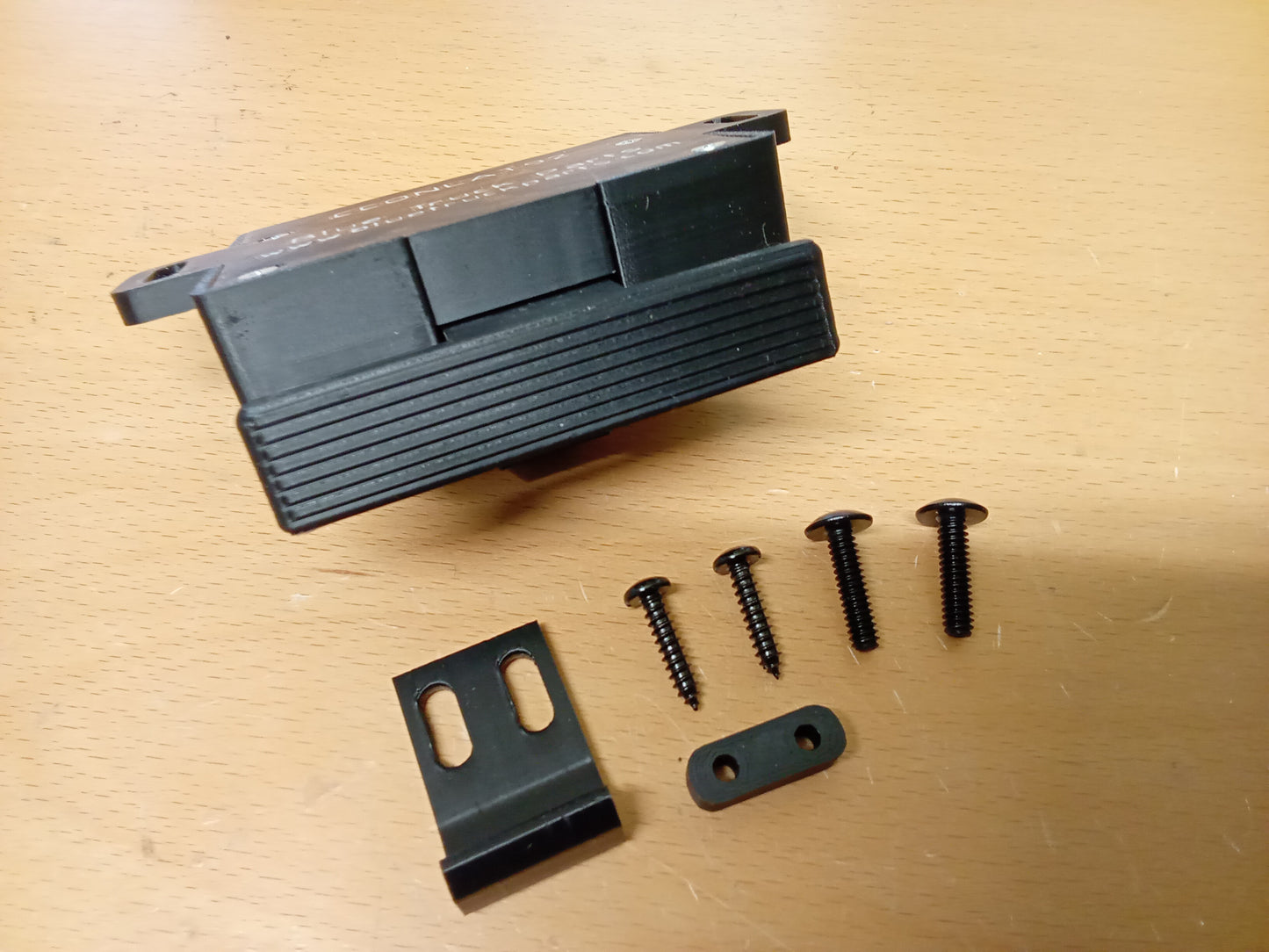 92-96 Center Console Latch Assembly