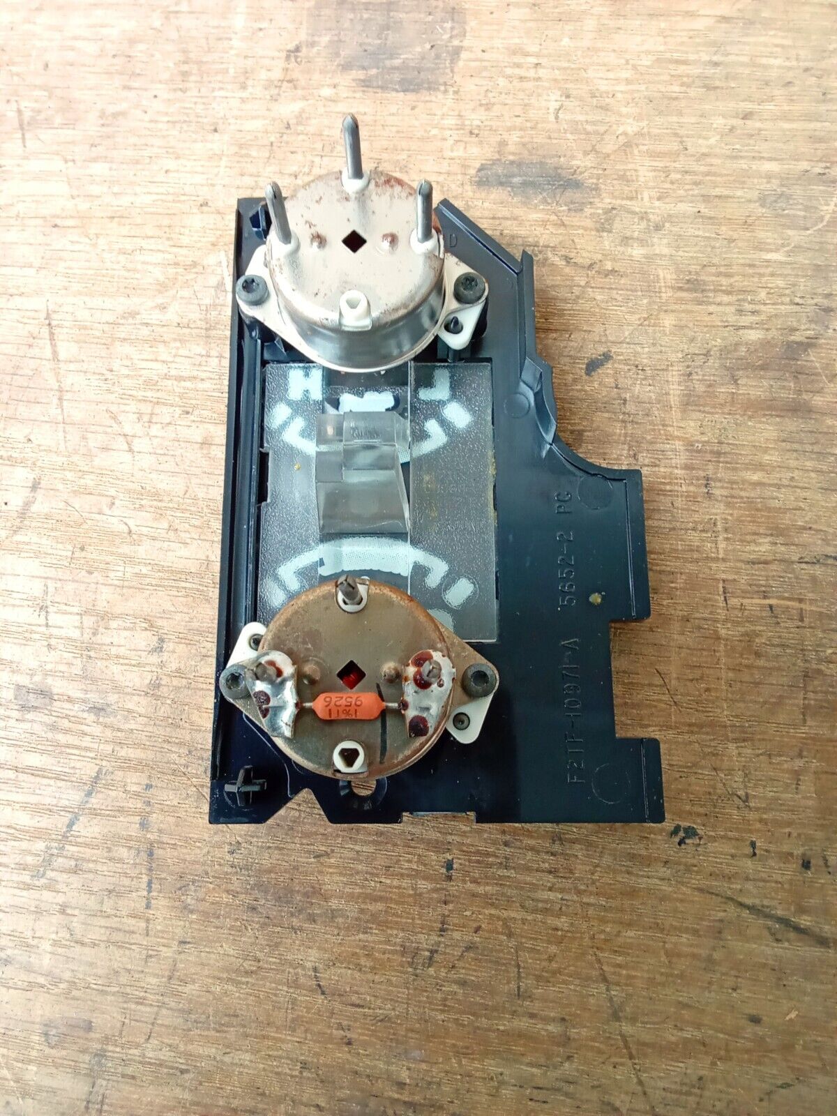 92-97 Oil & Temperature Gauge (Used) Ford F150 F250 F350 Bronco OEM