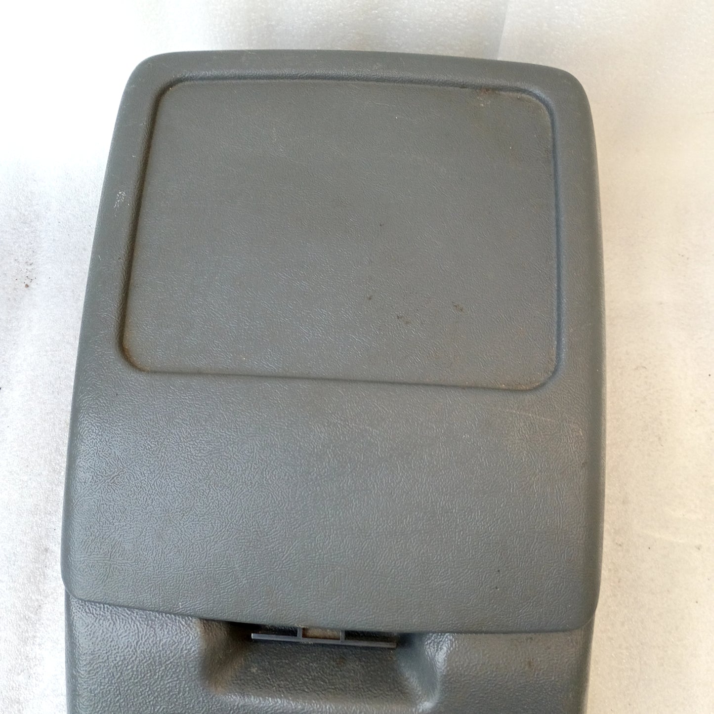 92-97 Dark/Granite Gray Center Console New Cups, Latch (Used) F150 F250 F350 Bronco