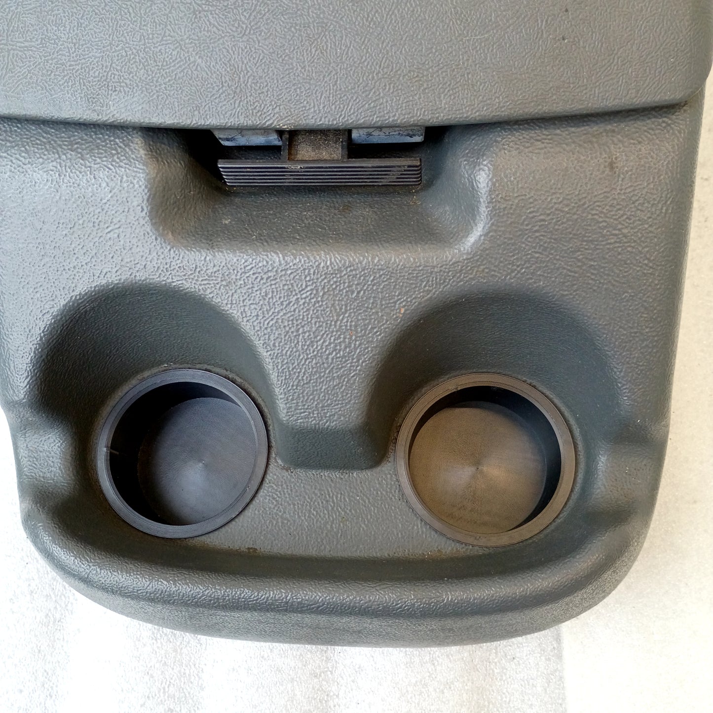 92-97 Dark/Granite Gray Center Console New Cups, Latch (Used) F150 F250 F350 Bronco