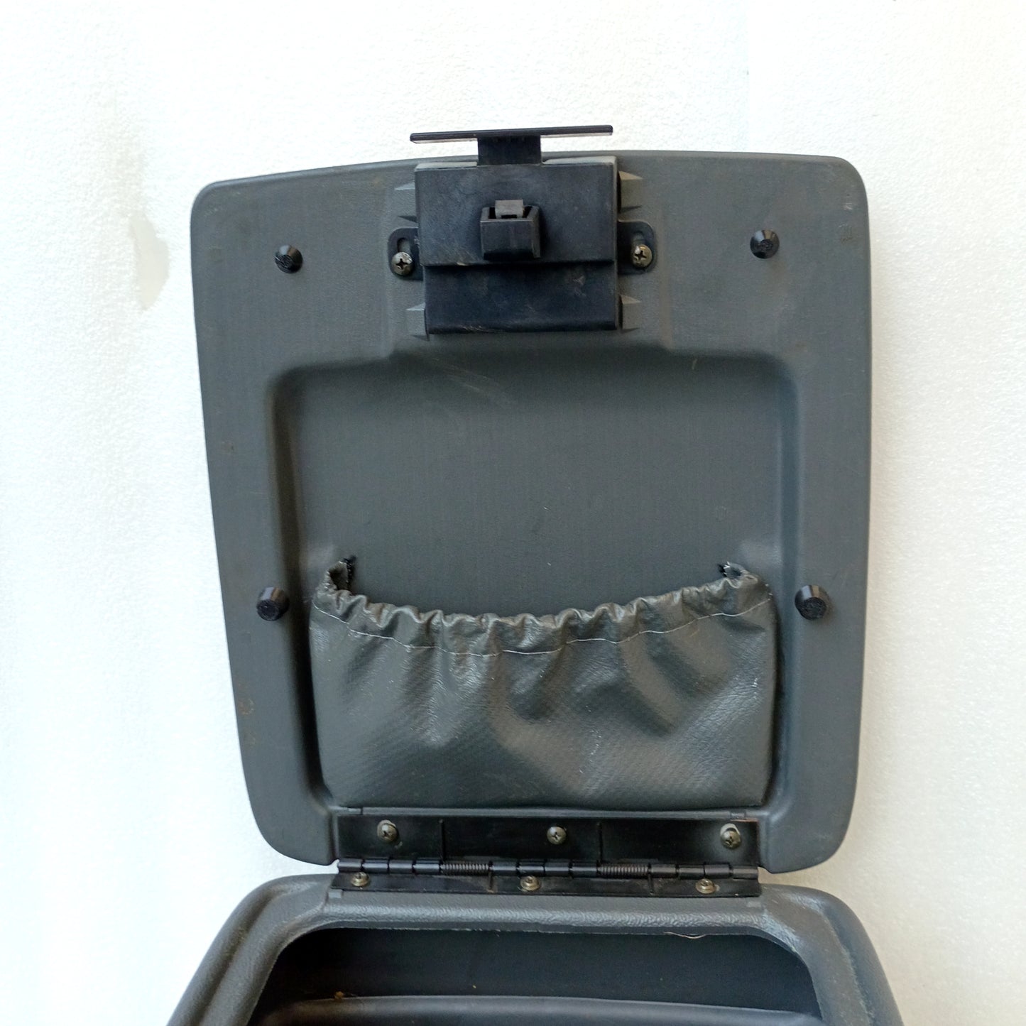 92-97 Dark/Granite Gray Center Console New Cups, Latch (Used) F150 F250 F350 Bronco