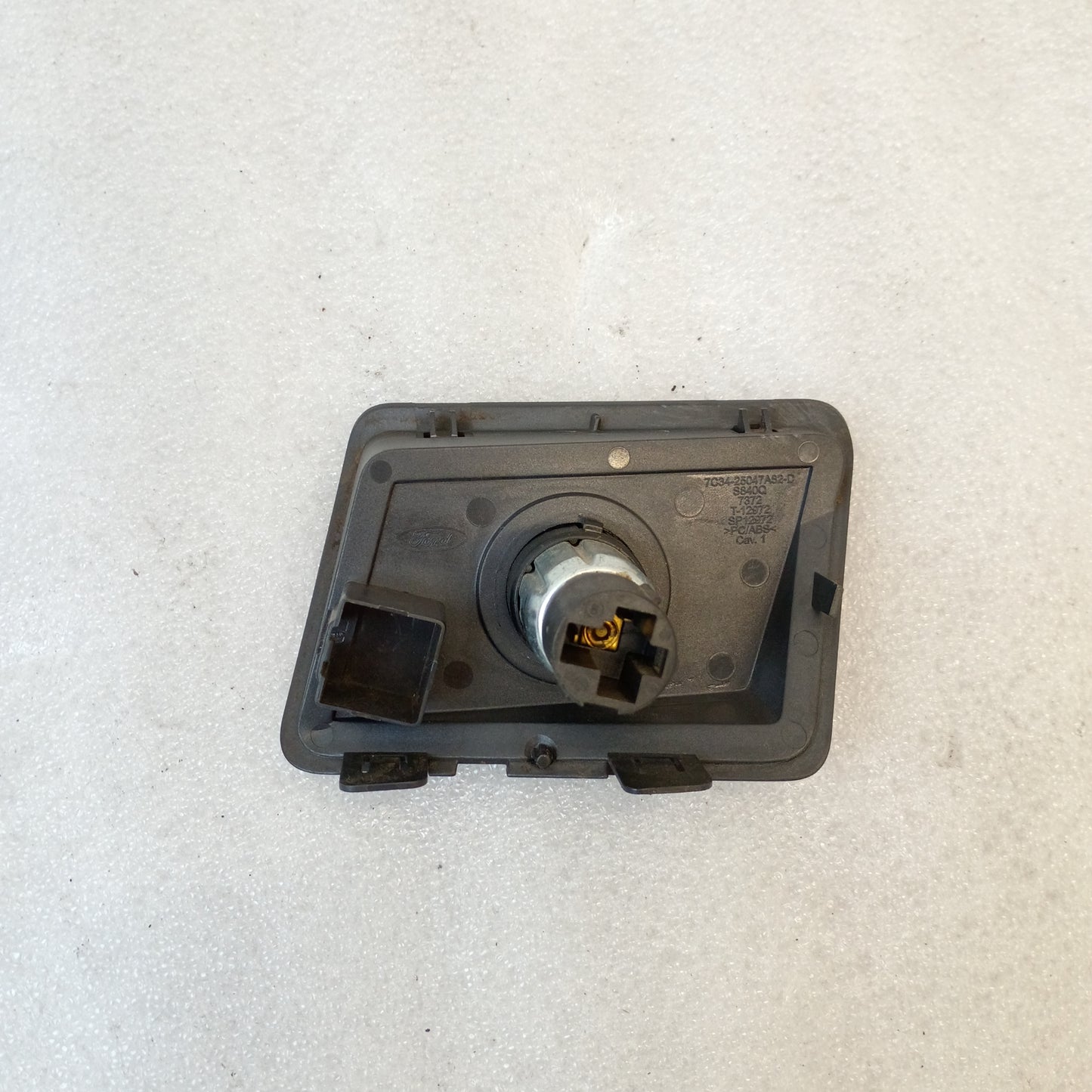 08-16 Dash 12 Volt Power Port w/ Bezel (Used) OEM Ford F250 F350 Super Duty
