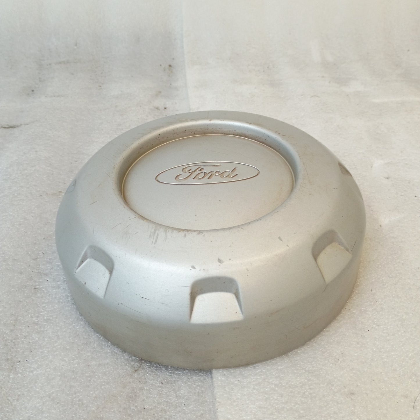 04-16 OEM Ford Silver Center Hub Cap 8 Lug (Used) Super Duty F250 F350 - 5c34-1a096-cc