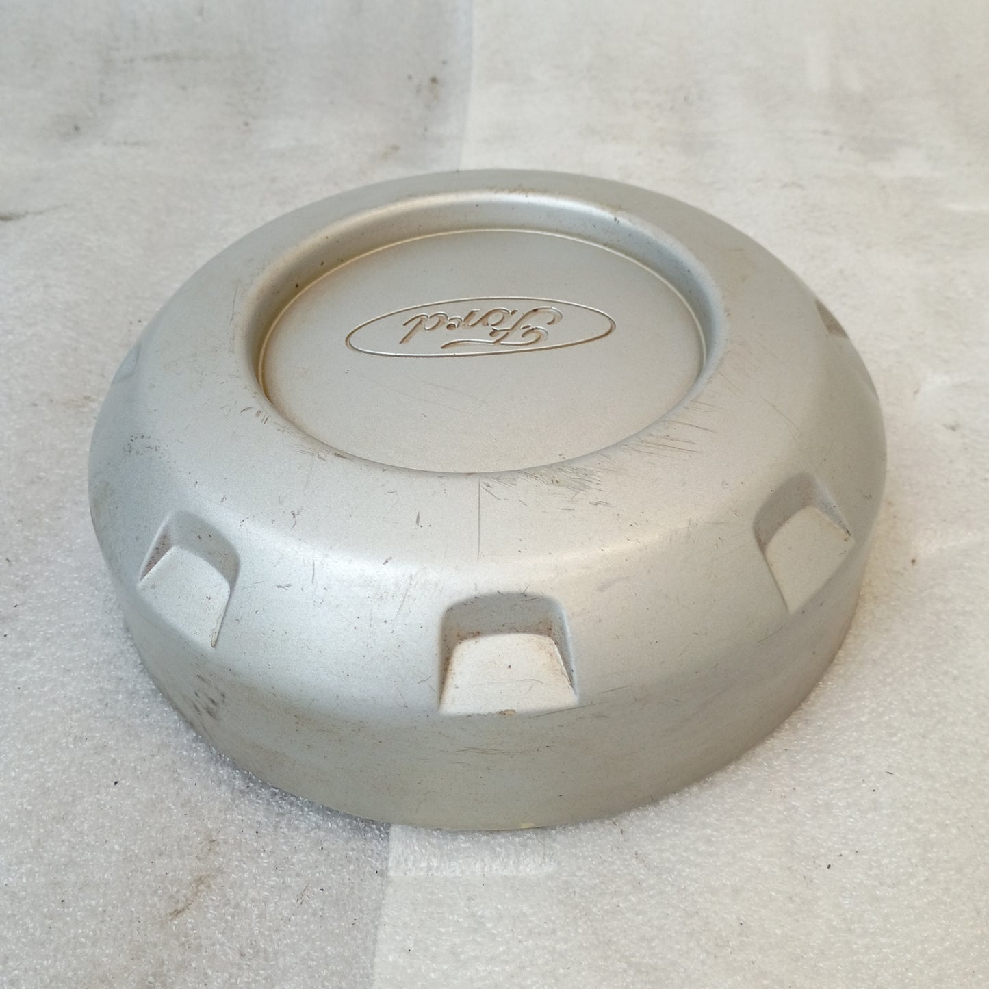 04-16 OEM Ford Silver Center Hub Cap 8 Lug (Used) Super Duty F250 F350 - 5c34-1a096-cc