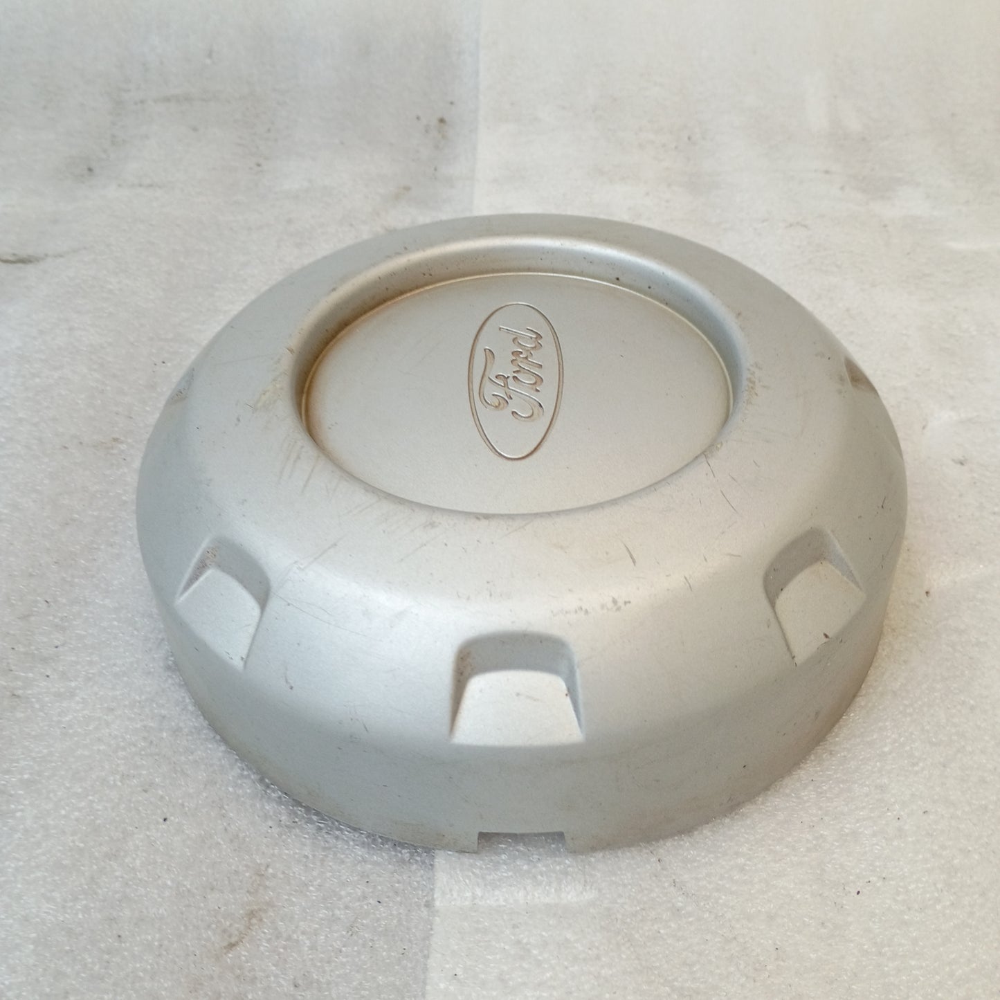 04-16 OEM Ford Silver Center Hub Cap 8 Lug (Used) Super Duty F250 F350 - 5c34-1a096-cc