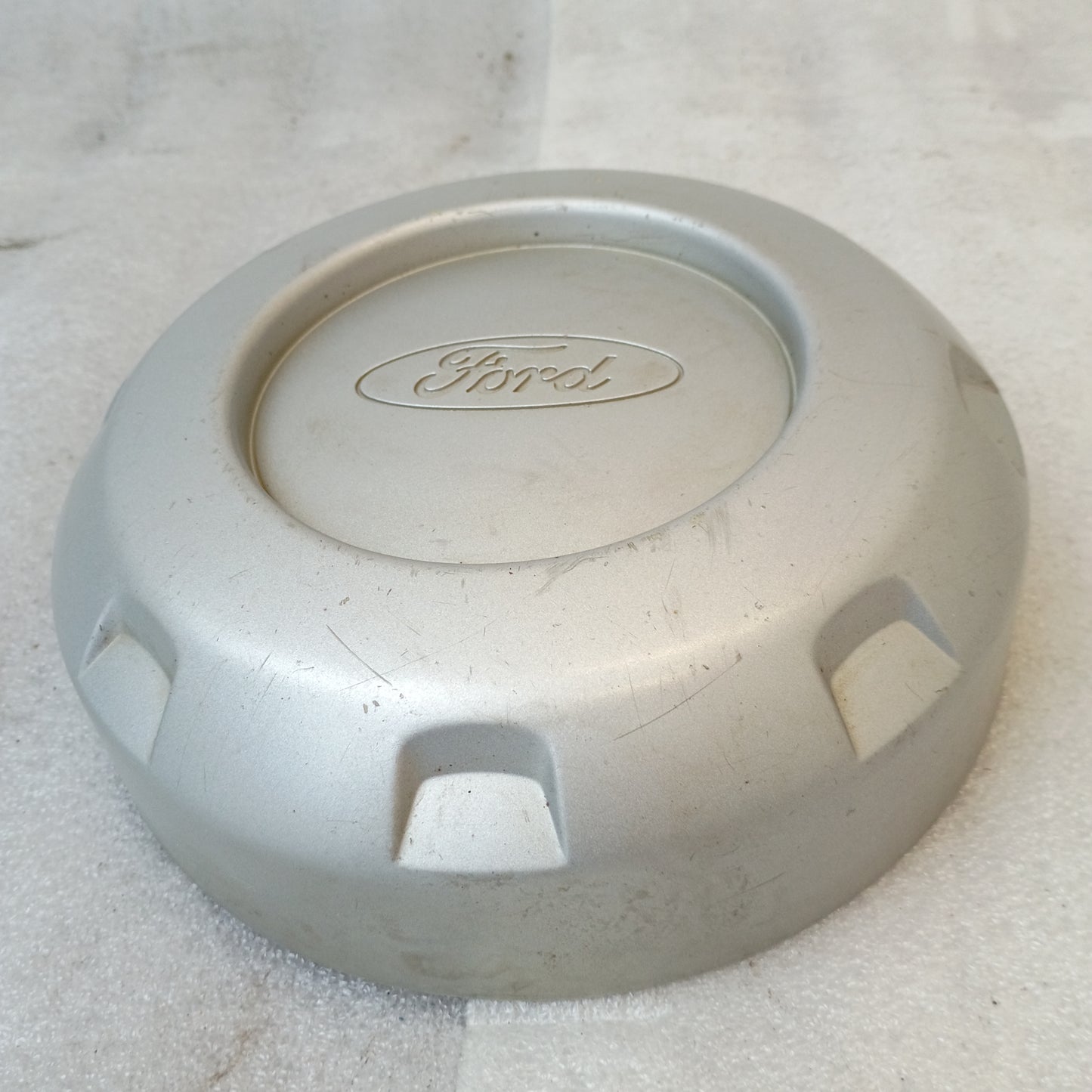 04-16 OEM Ford Silver Center Hub Cap 8 Lug (Used) Super Duty F250 F350 - 5c34-1a096-cc