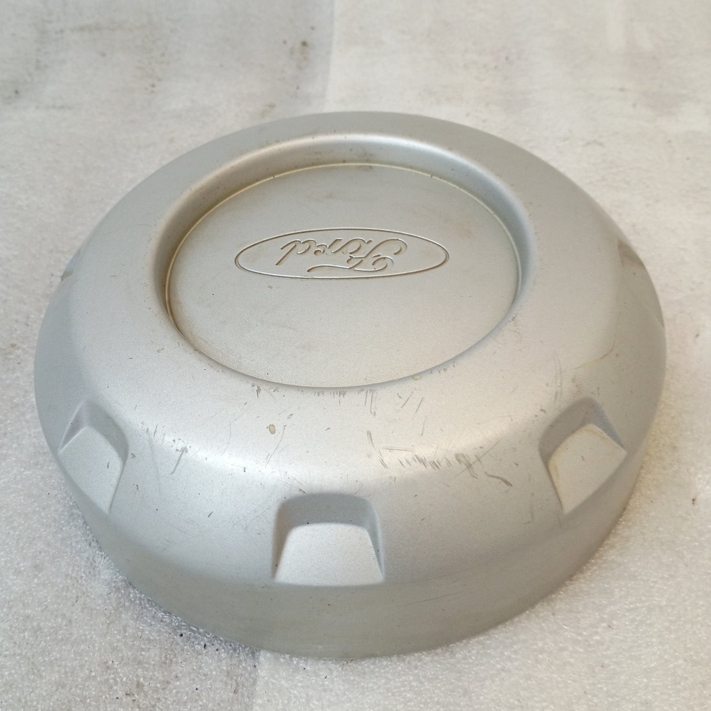04-16 OEM Ford Silver Center Hub Cap 8 Lug (Used) Super Duty F250 F350 - 5c34-1a096-cc