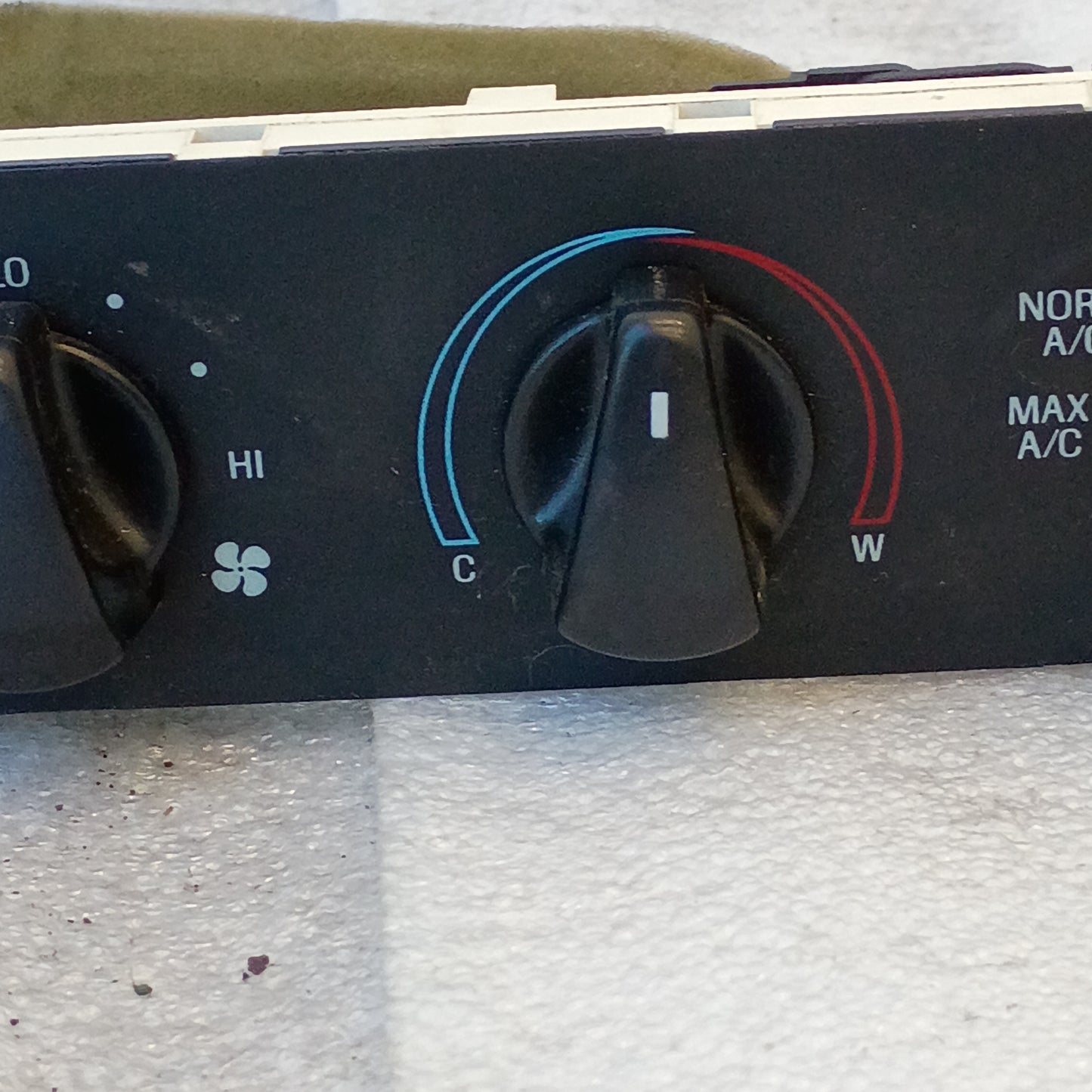 92-95 Heater / HVAC Control with AC (Used) Ford F150 F250 F350 Bronco
