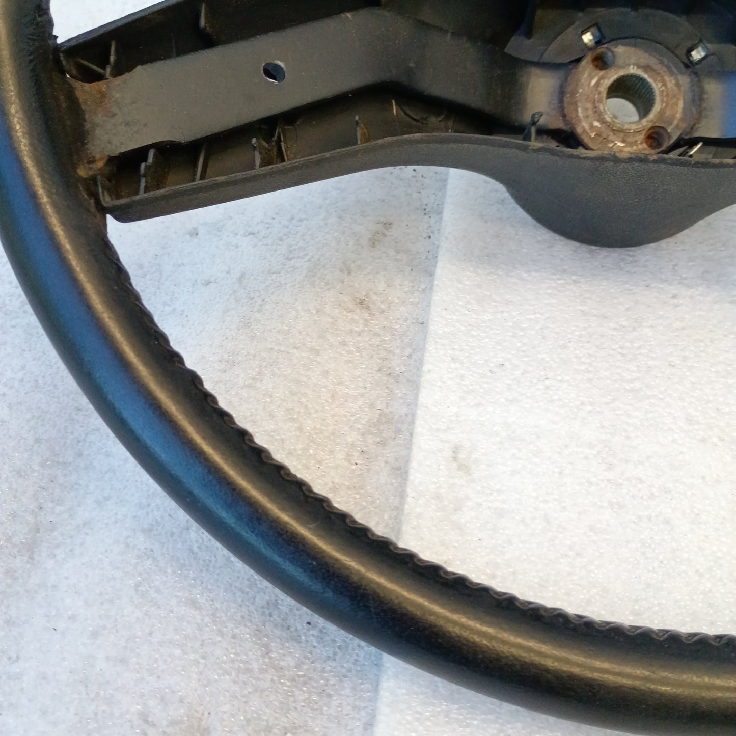 80-86 Sim Leather Steering Wheel (Used) F150 F250 F350 Bronco OEM XLT