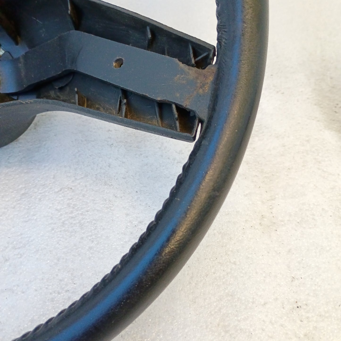 80-86 Sim Leather Steering Wheel (Used) F150 F250 F350 Bronco OEM XLT