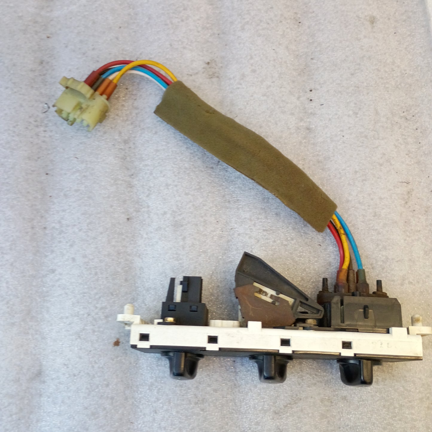 92-95 Heater / HVAC Control with AC (Used) Ford F150 F250 F350 Bronco