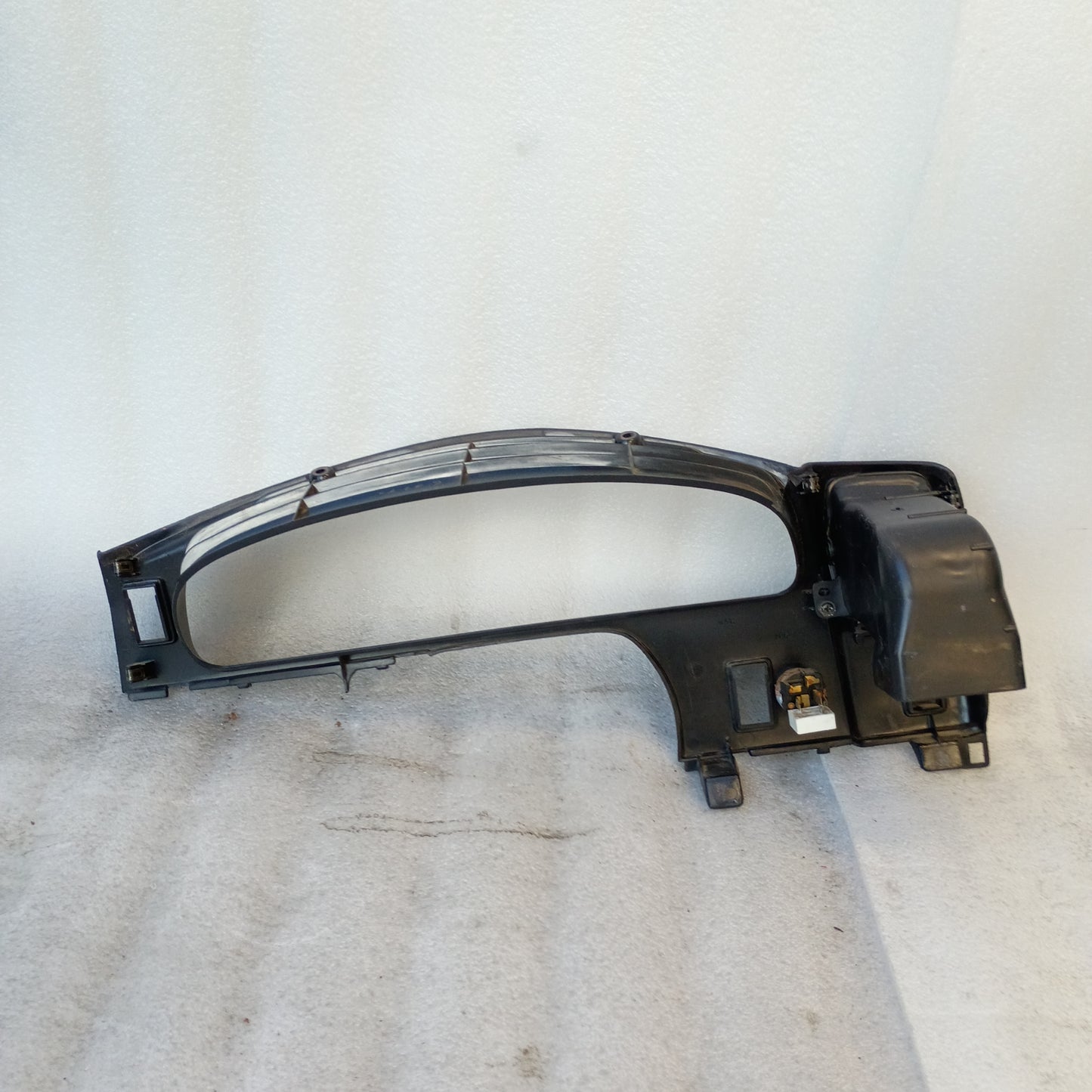 95-04 Instrument Cluster Bezel (Used) Toyota 4Runner Pickup OEM  55411-04030