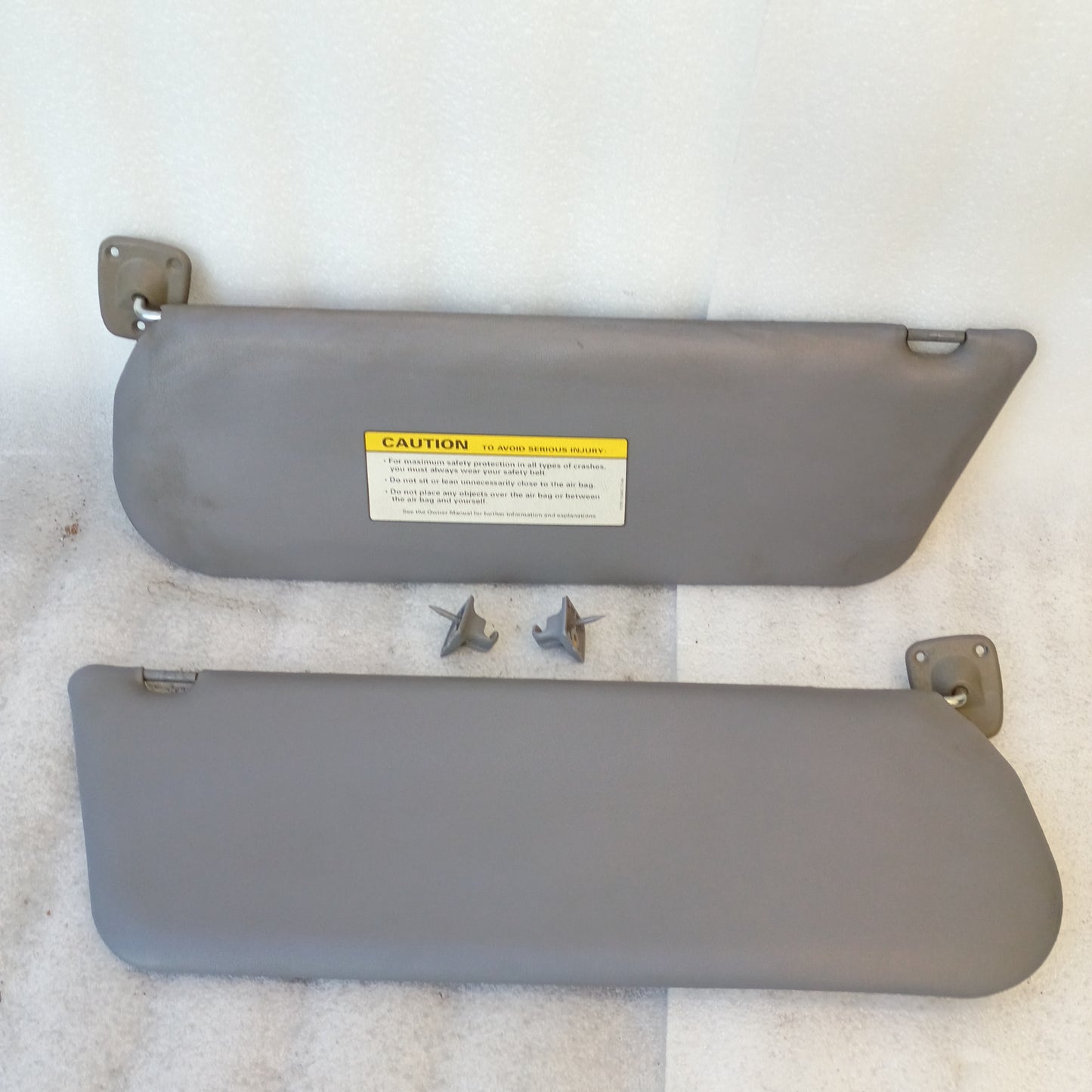 92-97 Light/Opal Gray Vinyl Sun Visors Pair (Used) F150 F250 F350 Bronco OEM