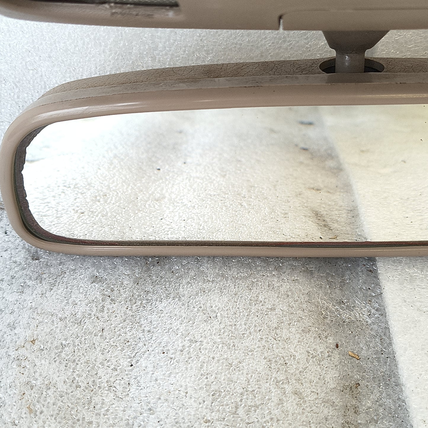 90-95 Tan 4Runner Rear View Mirror & Dome Light w/ Door Switch (Used) OEM Toyota SR5