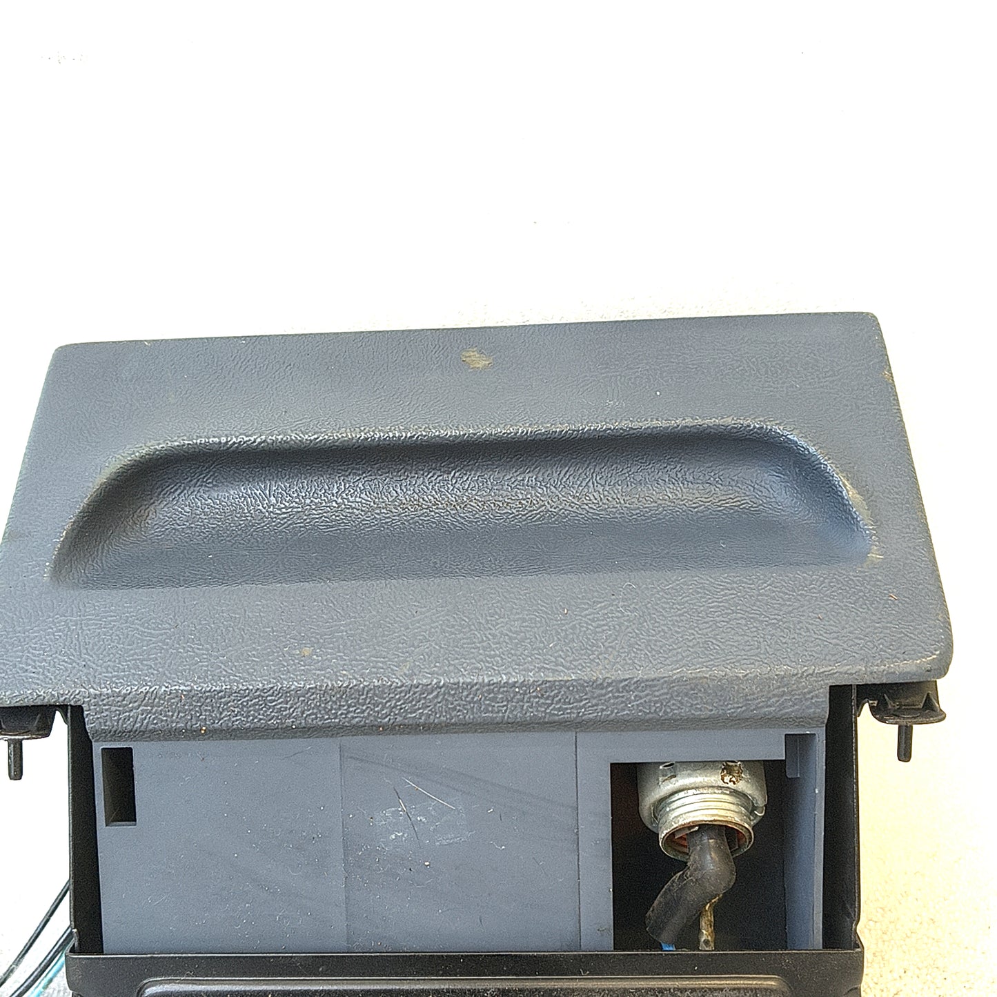 92-96 Dark/Crystal Blue Ashtray Assembly (Used) Ford F150 F250 F350 Bronco
