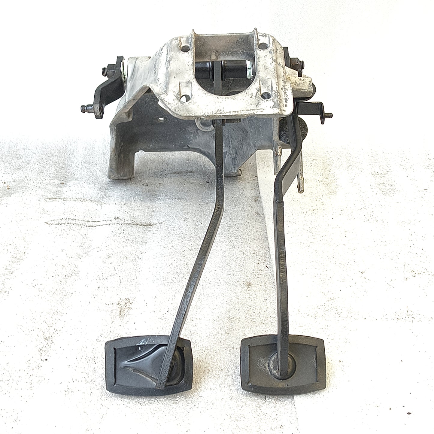 87-91 Clutch & Brake Pedal Assembly (Used) F150 F250 F350 Bronco Refurbished