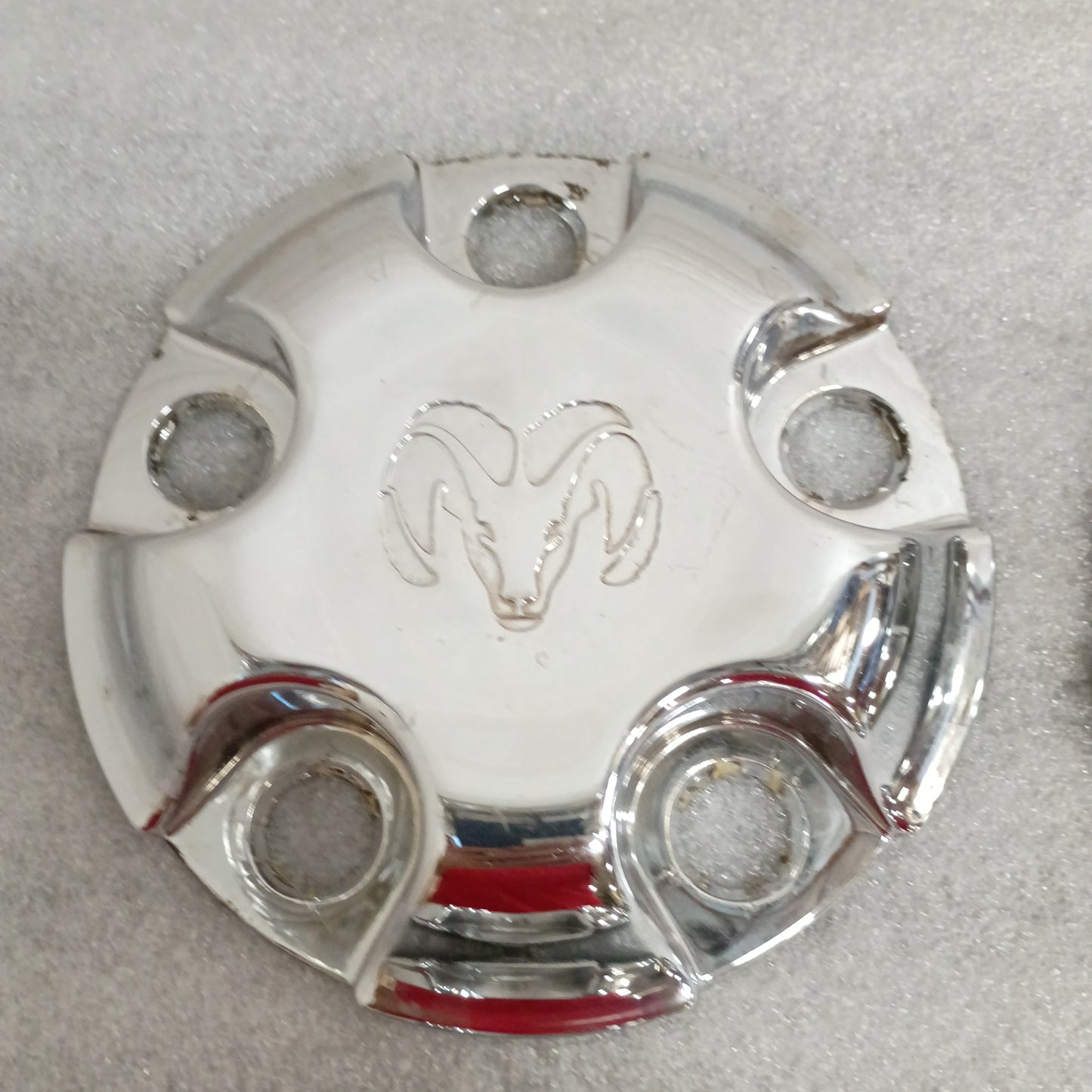 02-14 OEM Dodge/Ram 1500 Chrome Center Caps - Set of 4 - (Used) 52106536AC