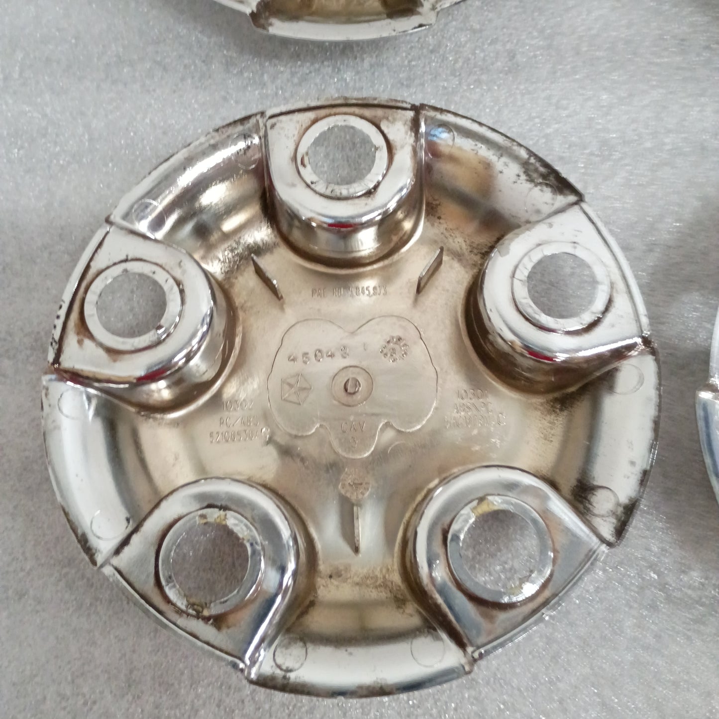 02-14 OEM Dodge/Ram 1500 Chrome Center Caps - Set of 4 - (Used) 52106536AC