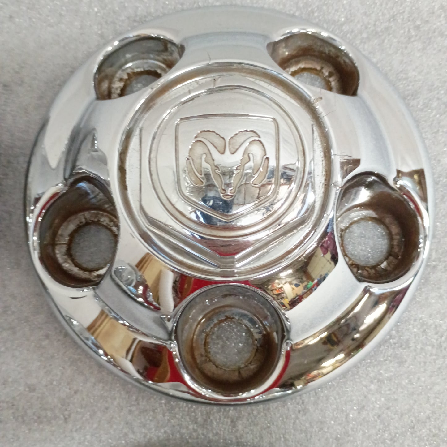 98-01 OEM Dodge/Ram 1500 Chrome Center Caps - Set of 4 - (Used) 52038915