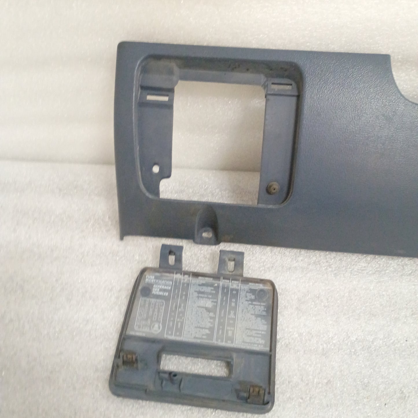 92-96 Dark/Crystal Blue Lower Dash Knee Panel Trim (Used) Ford F150 F250 F350 Bronco