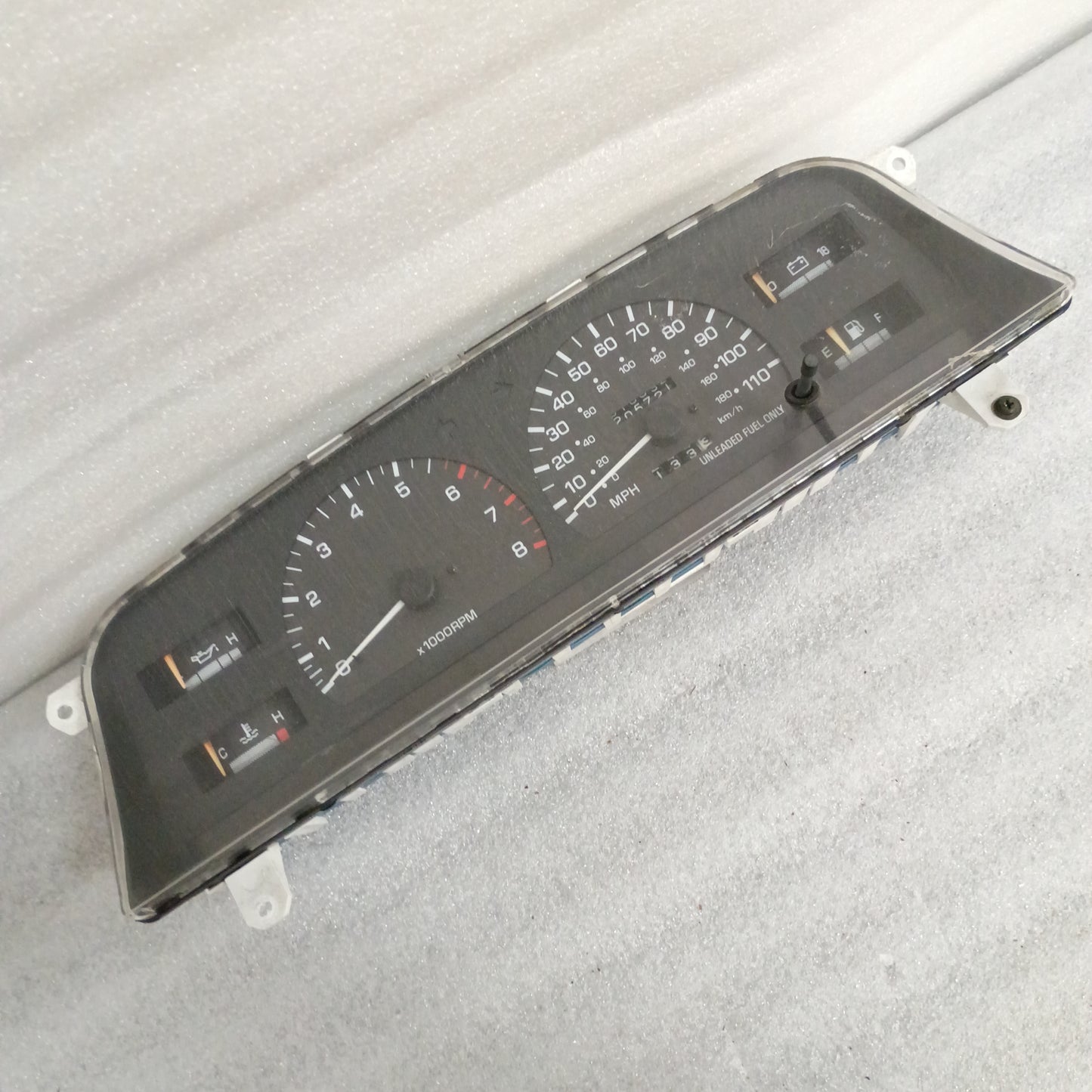 92-95 Toyota Gauge Cluster XXXK Miles V6 Mechanical Speedo (Used) 4Runner/Pickup