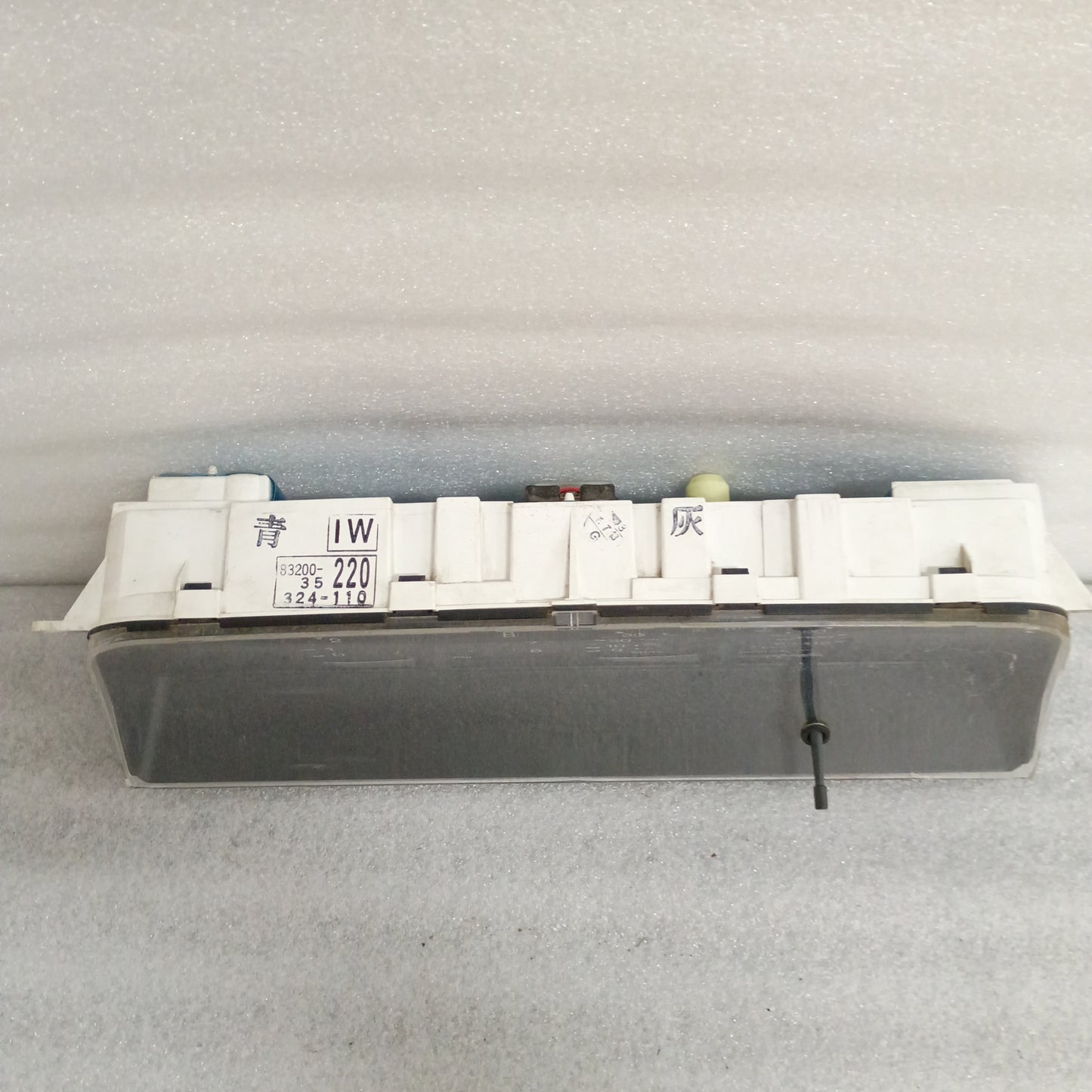 92-95 Toyota Gauge Cluster XXXK Miles V6 Mechanical Speedo (Used) 4Runner/Pickup