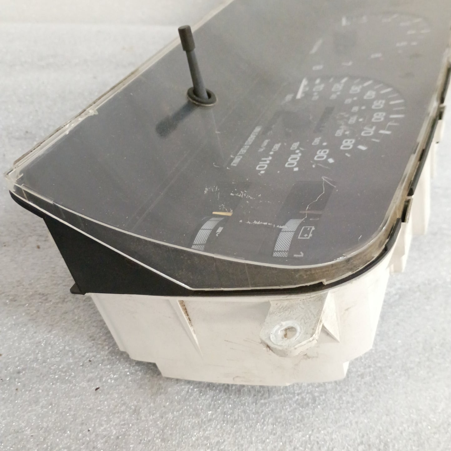 92-95 Toyota Gauge Cluster XXXK Miles V6 Mechanical Speedo (Used) 4Runner/Pickup