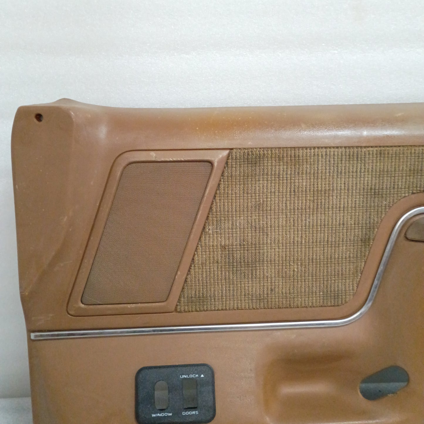 87-91 Deluxe Tan Door Panels Pair Left & Right Power (Used) F150 F250 F350 Bronco XLT