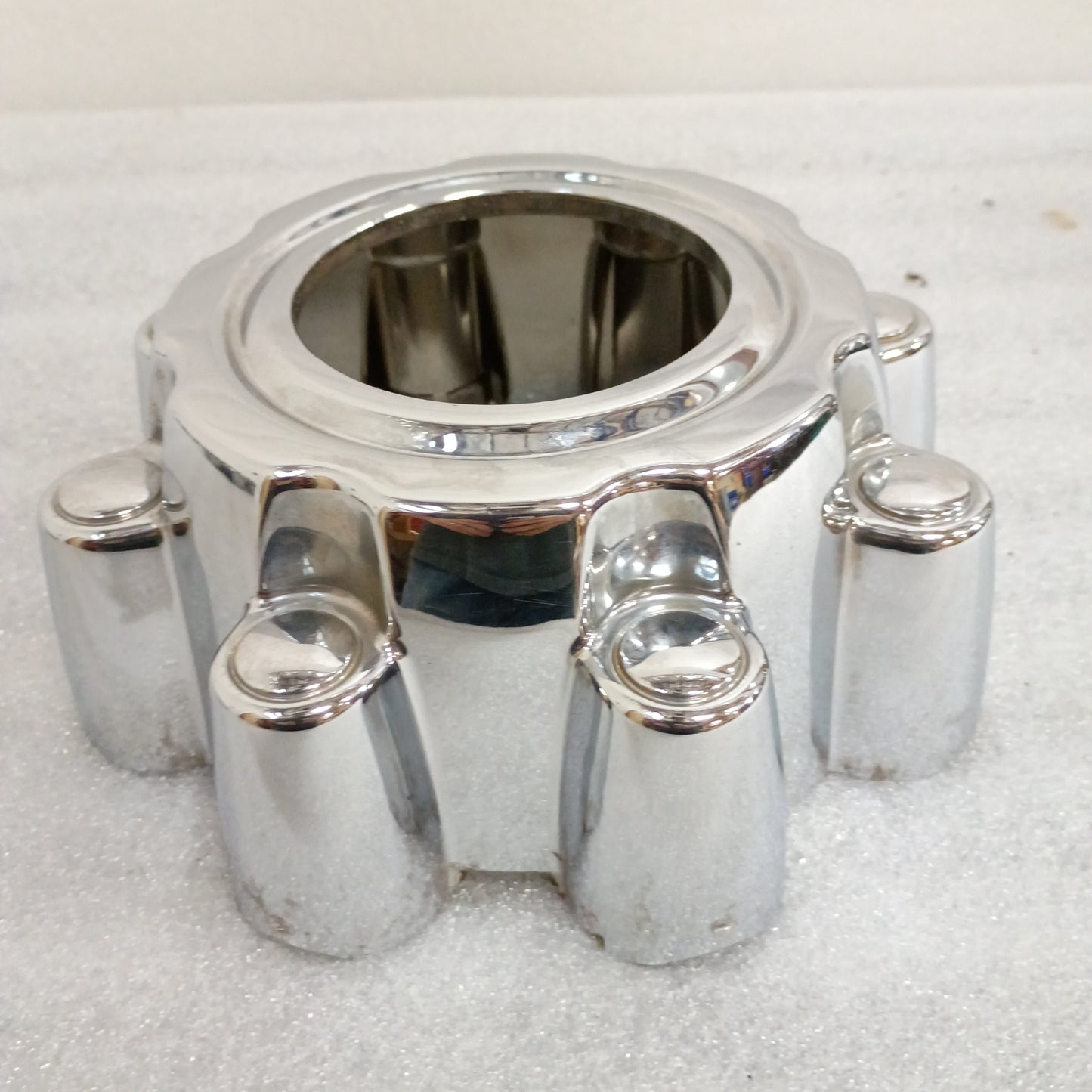 99-04 OEM Ford Chrome Center Cap 4x4/4WD 8 Lug (Used) Super Duty F250 F350 OEM
