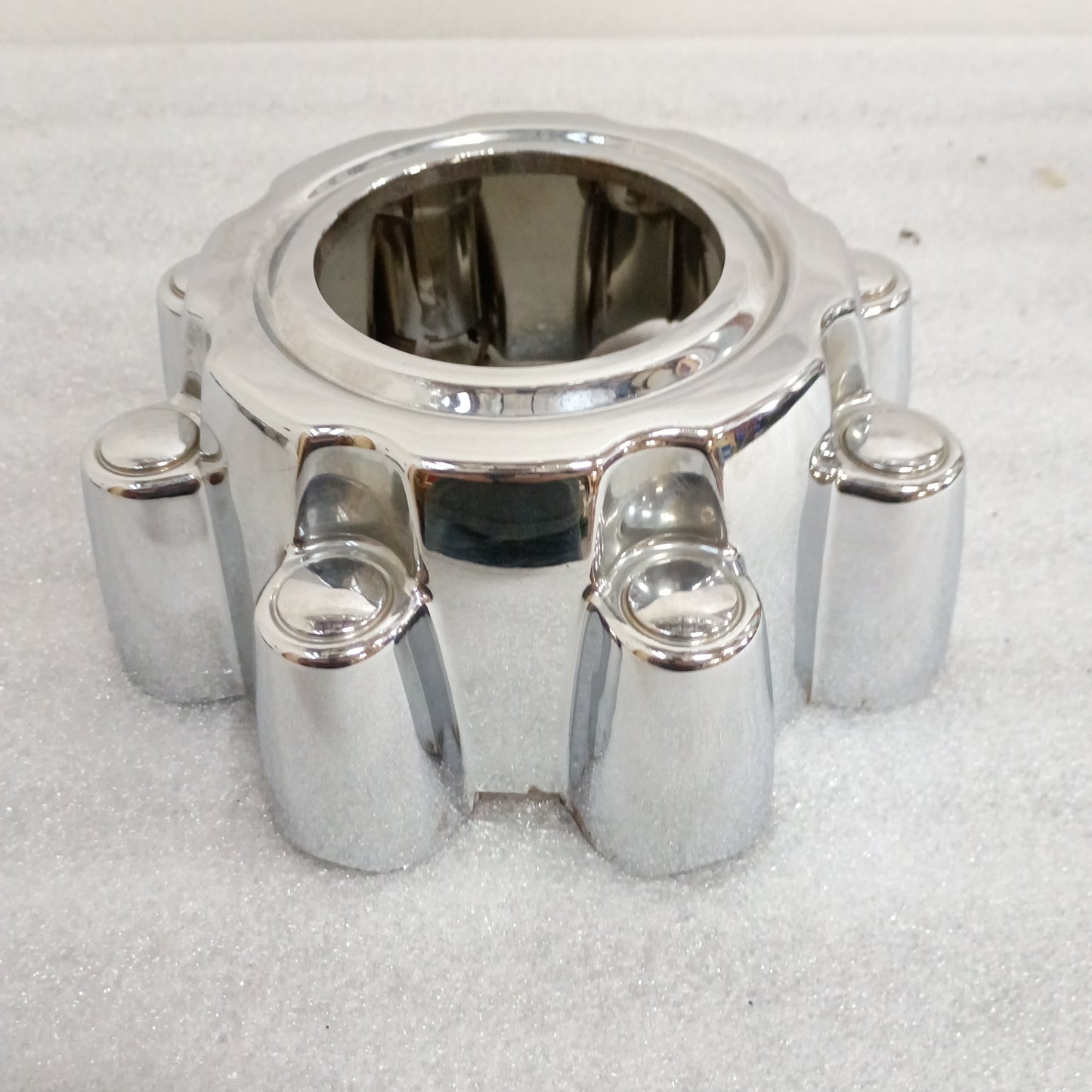 99-04 OEM Ford Chrome Center Cap 4x4/4WD 8 Lug (Used) Super Duty F250 F350 OEM
