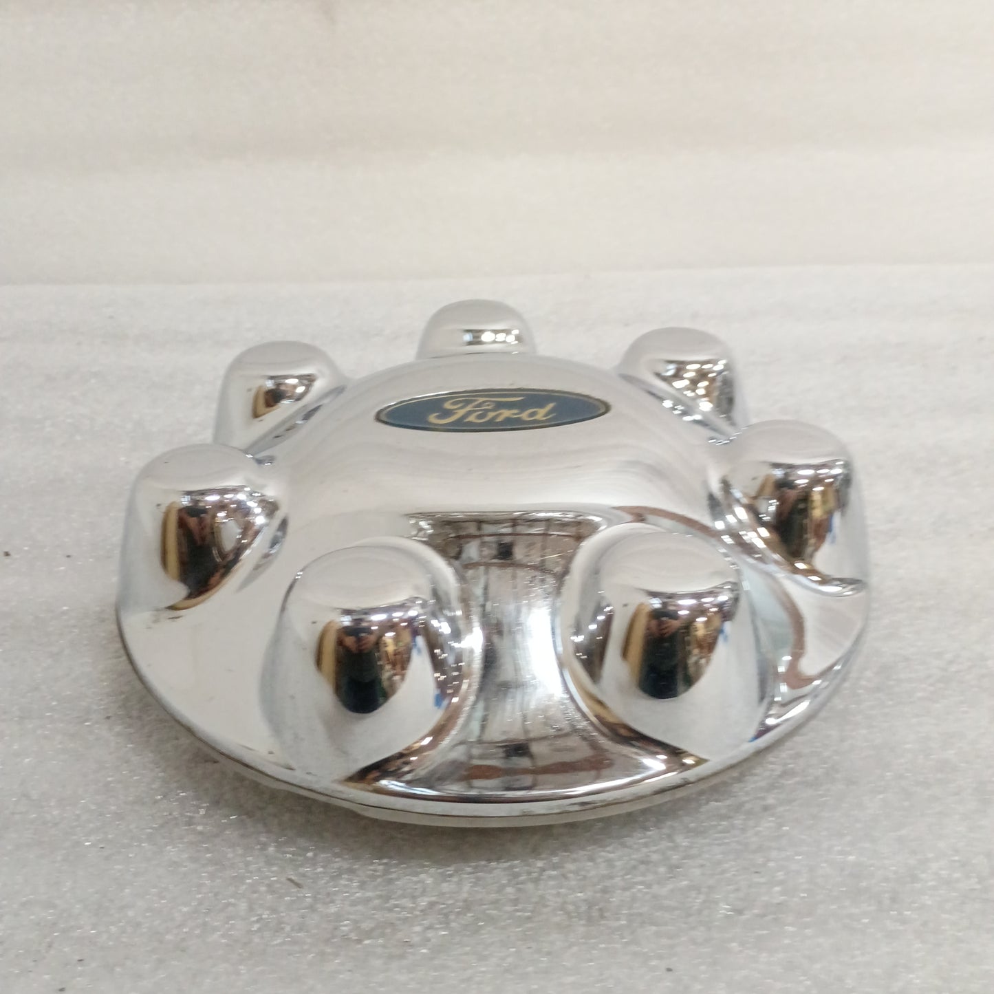 97-04 OEM Ford 7 Lug Chrome Center Cap (Used) F150 F250 F75A-1A096-BD