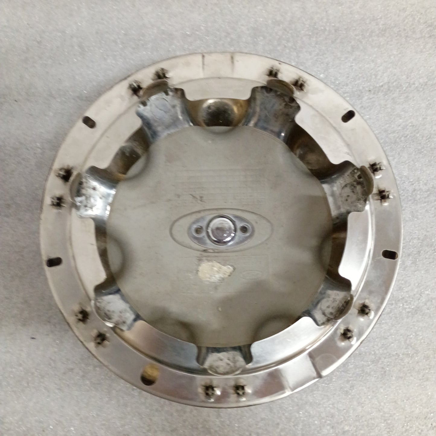97-04 OEM Ford 7 Lug Chrome Center Cap (Used) F150 F250 F75A-1A096-BD