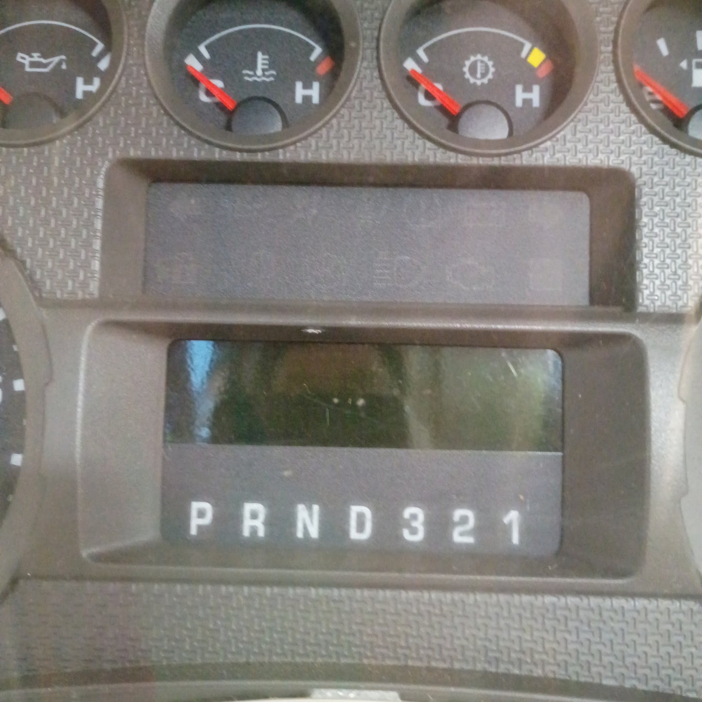 08-10 Gas Gauge Cluster with Tach (Used) F250 F350 Super Duty