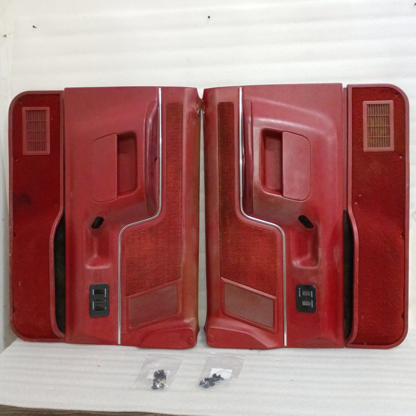 87-91 Deluxe Red Door Panels Set  Power (Used) F150 F250 F350 Bronco XLT