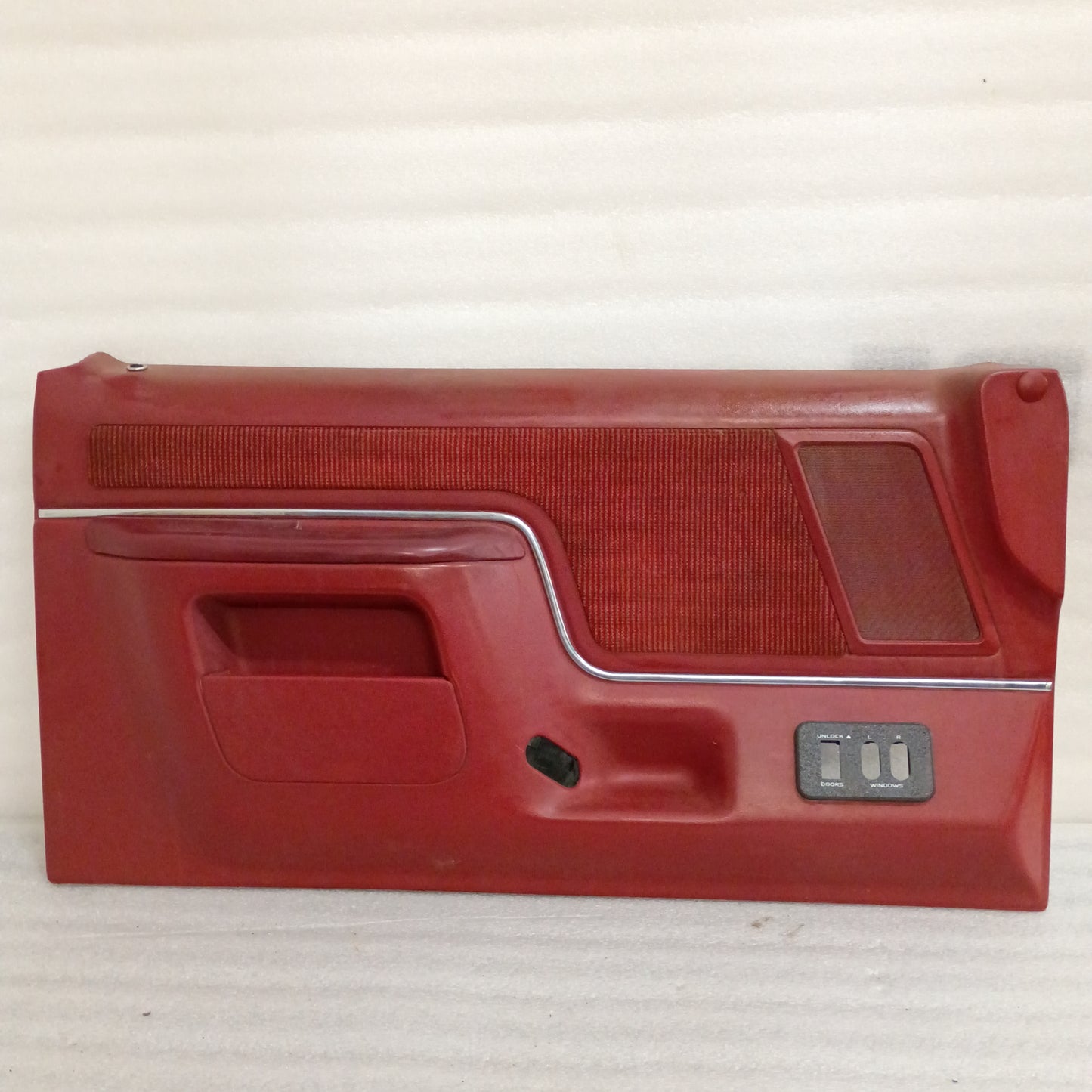 87-91 Deluxe Red Door Panels Set  Power (Used) F150 F250 F350 Bronco XLT