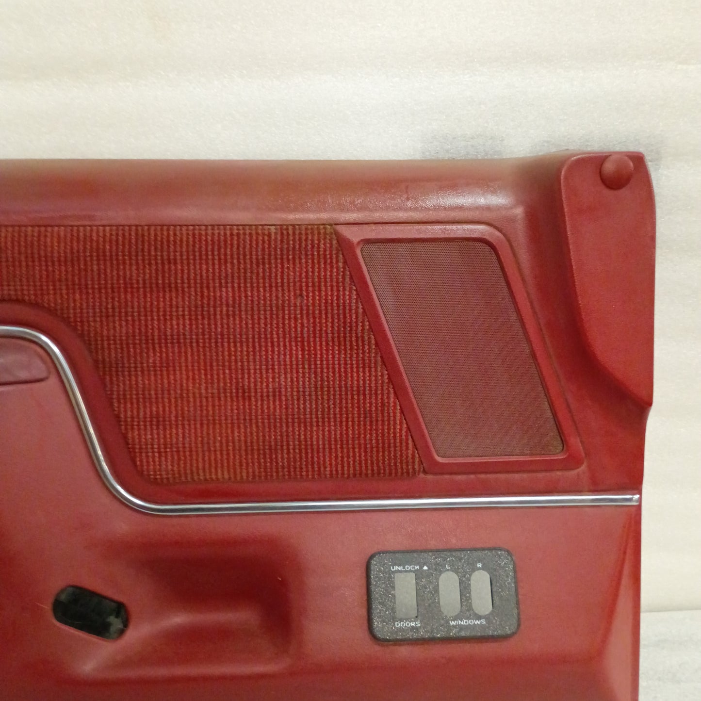 87-91 Deluxe Red Door Panels Set  Power (Used) F150 F250 F350 Bronco XLT