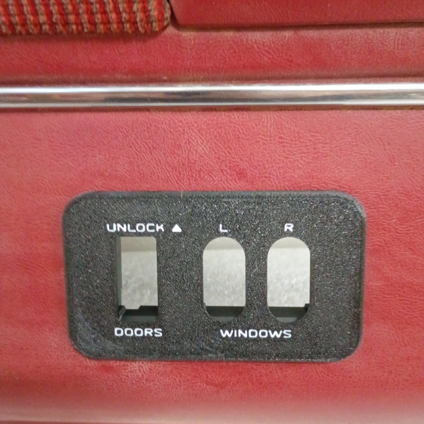 87-91 Deluxe Red Door Panels Set  Power (Used) F150 F250 F350 Bronco XLT