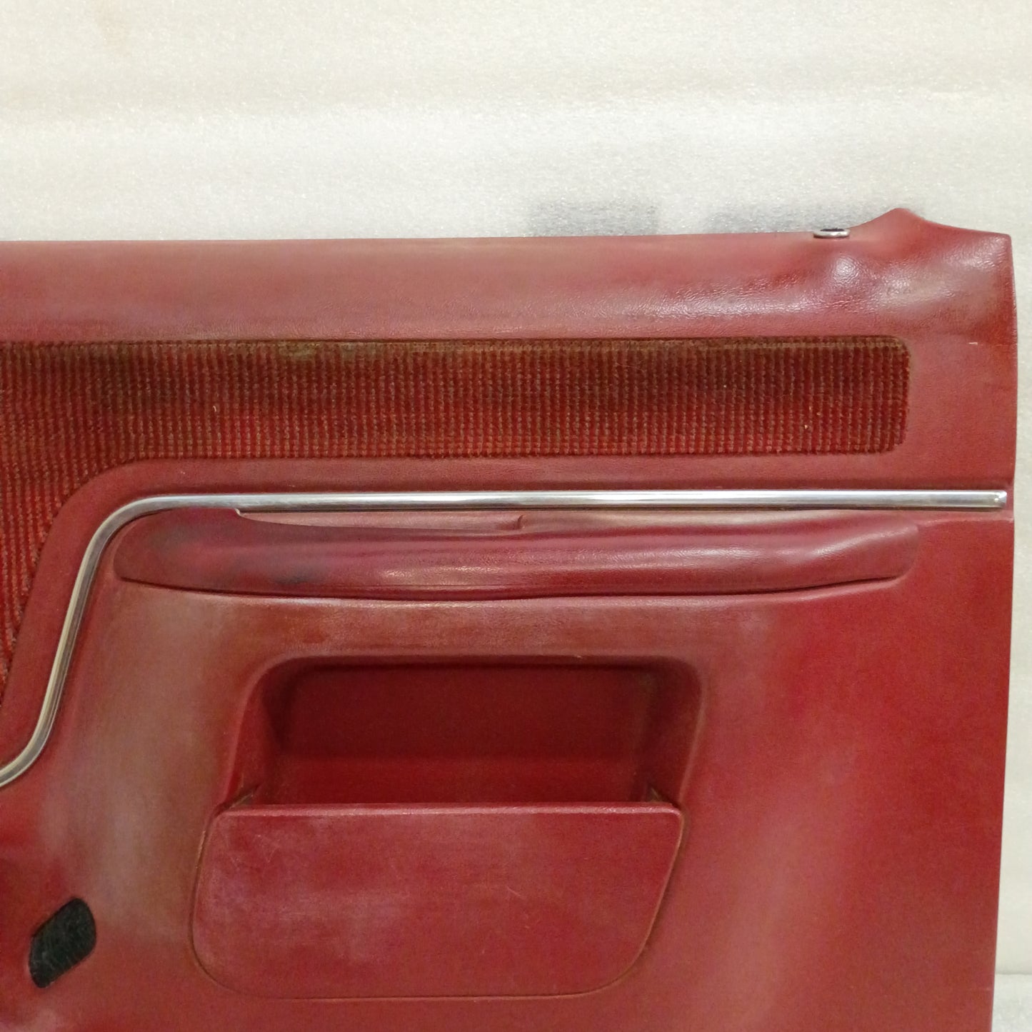87-91 Deluxe Red Door Panels Set  Power (Used) F150 F250 F350 Bronco XLT