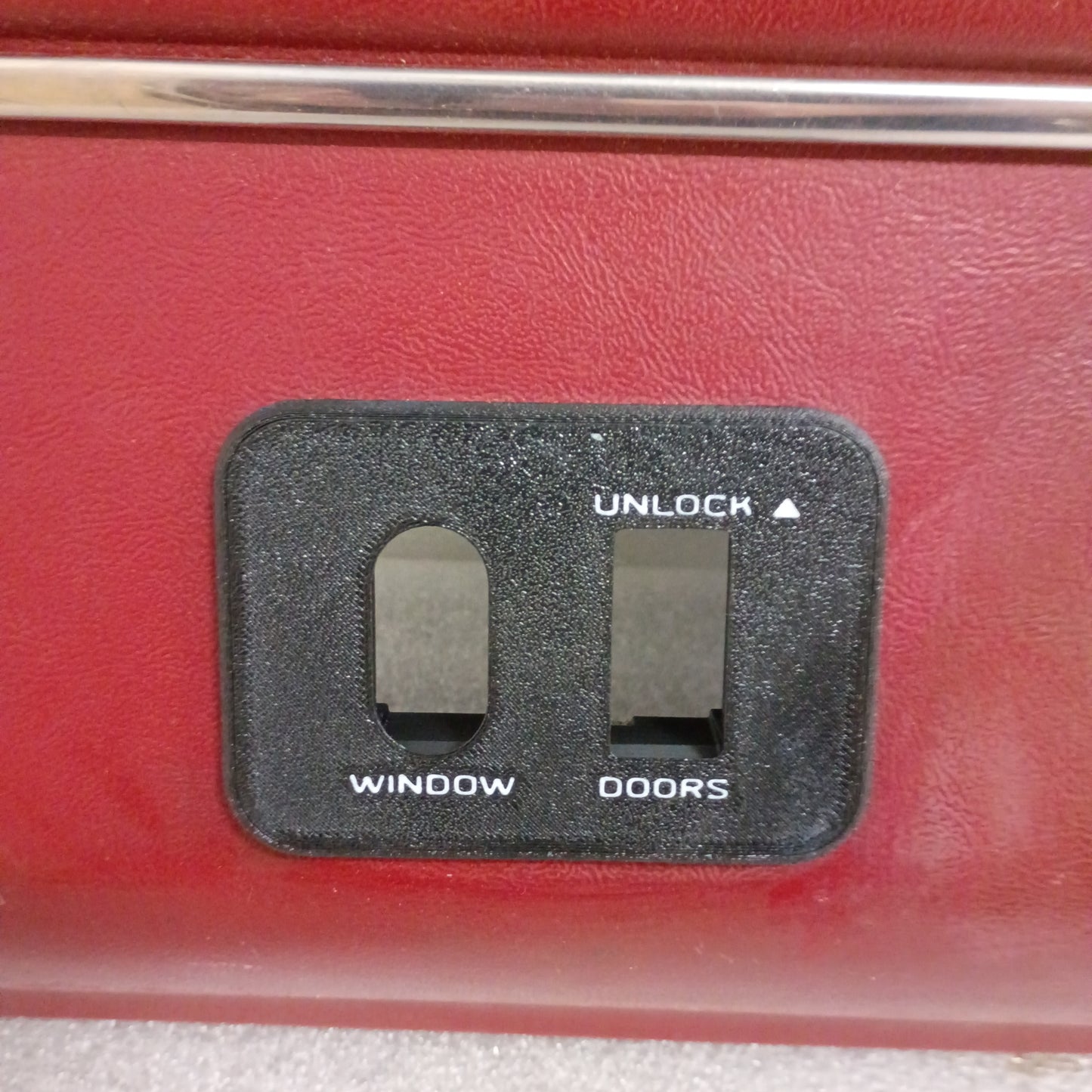 87-91 Deluxe Red Door Panels Set  Power (Used) F150 F250 F350 Bronco XLT