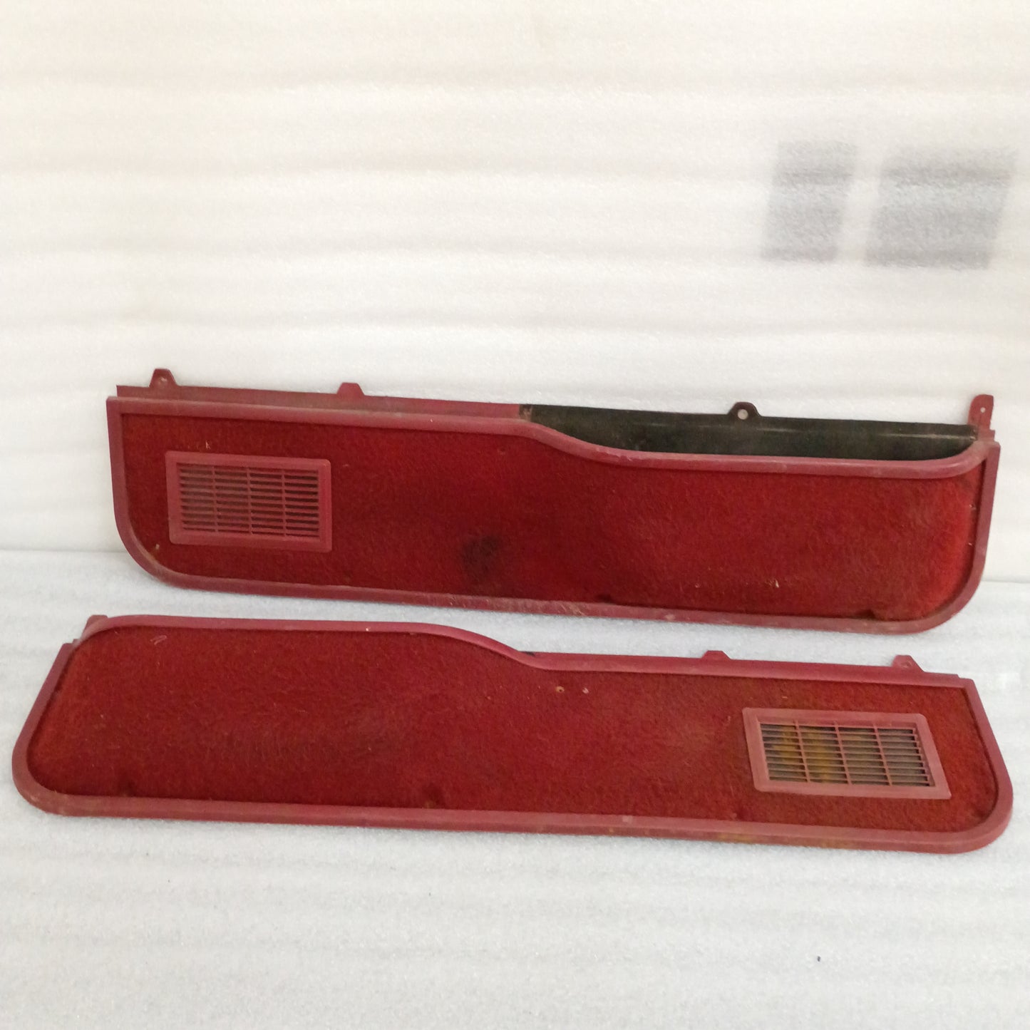 87-91 Deluxe Red Door Panels Set  Power (Used) F150 F250 F350 Bronco XLT