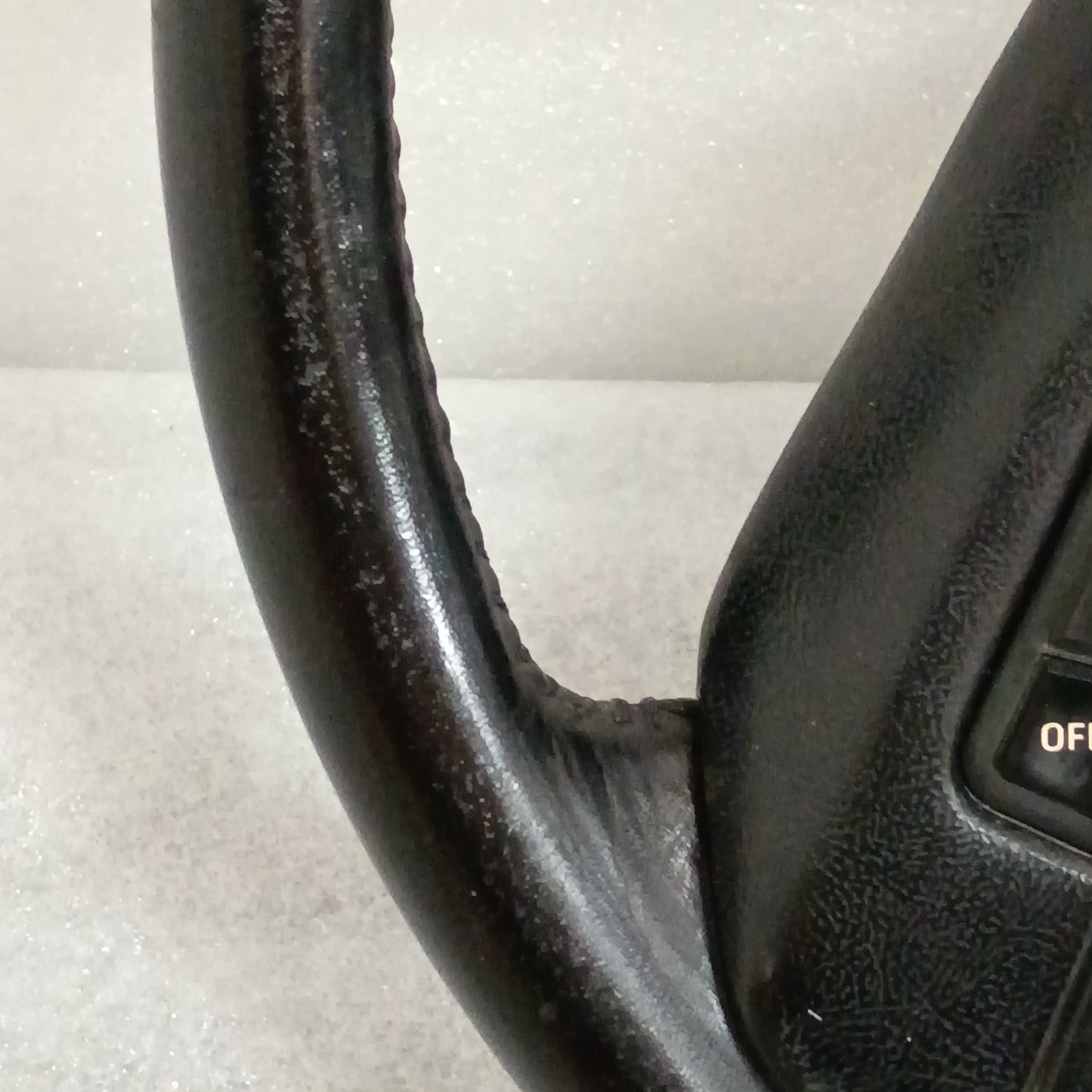 87-91 Leather Steering Wheel & Horn Pad with Cruise (Used) F150 F250 F350 Bronco OEM