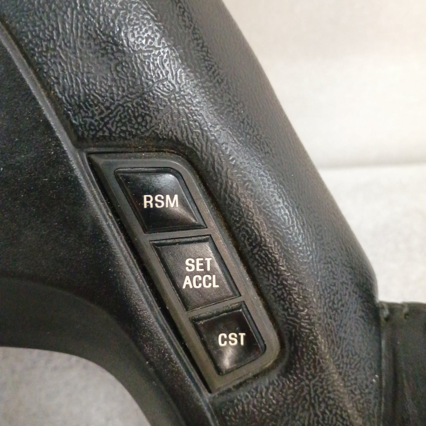 87-91 Leather Steering Wheel & Horn Pad with Cruise (Used) F150 F250 F350 Bronco OEM
