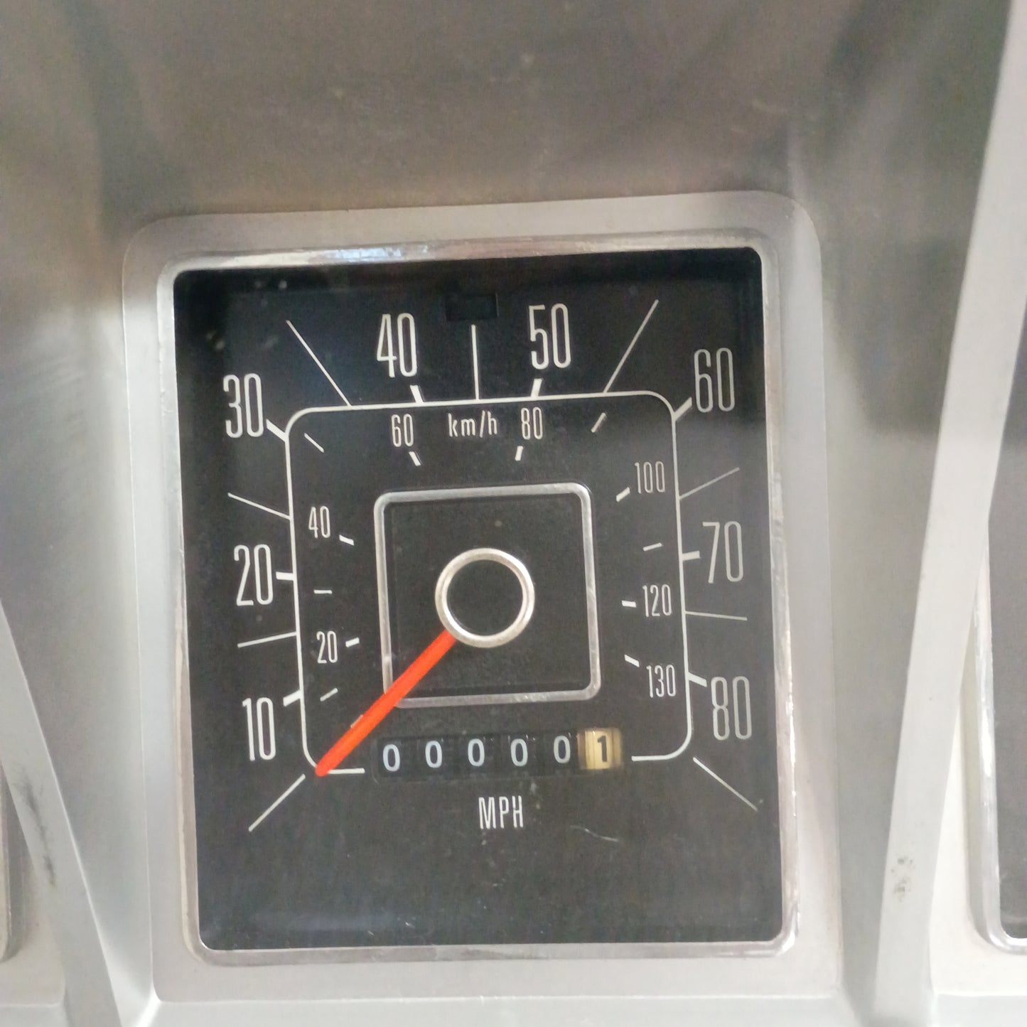 76-79 Gauge Cluster w/Silver Bezel (Remanufactured) REFURBISHED Ford F150 F250 F350 Bronco