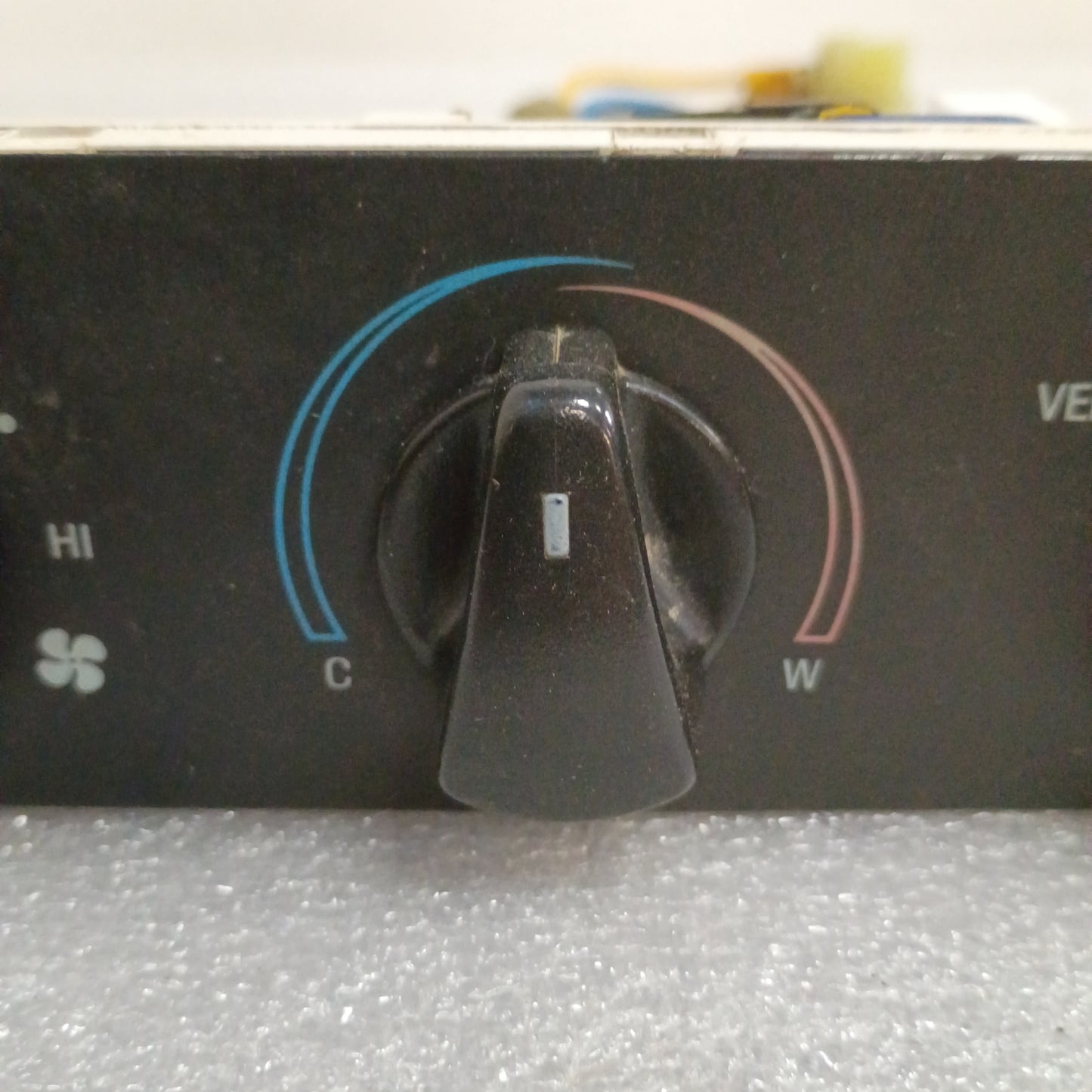 92-95 Heater / HVAC Control without AC (Used) Ford F150 F250 F350 Bronco