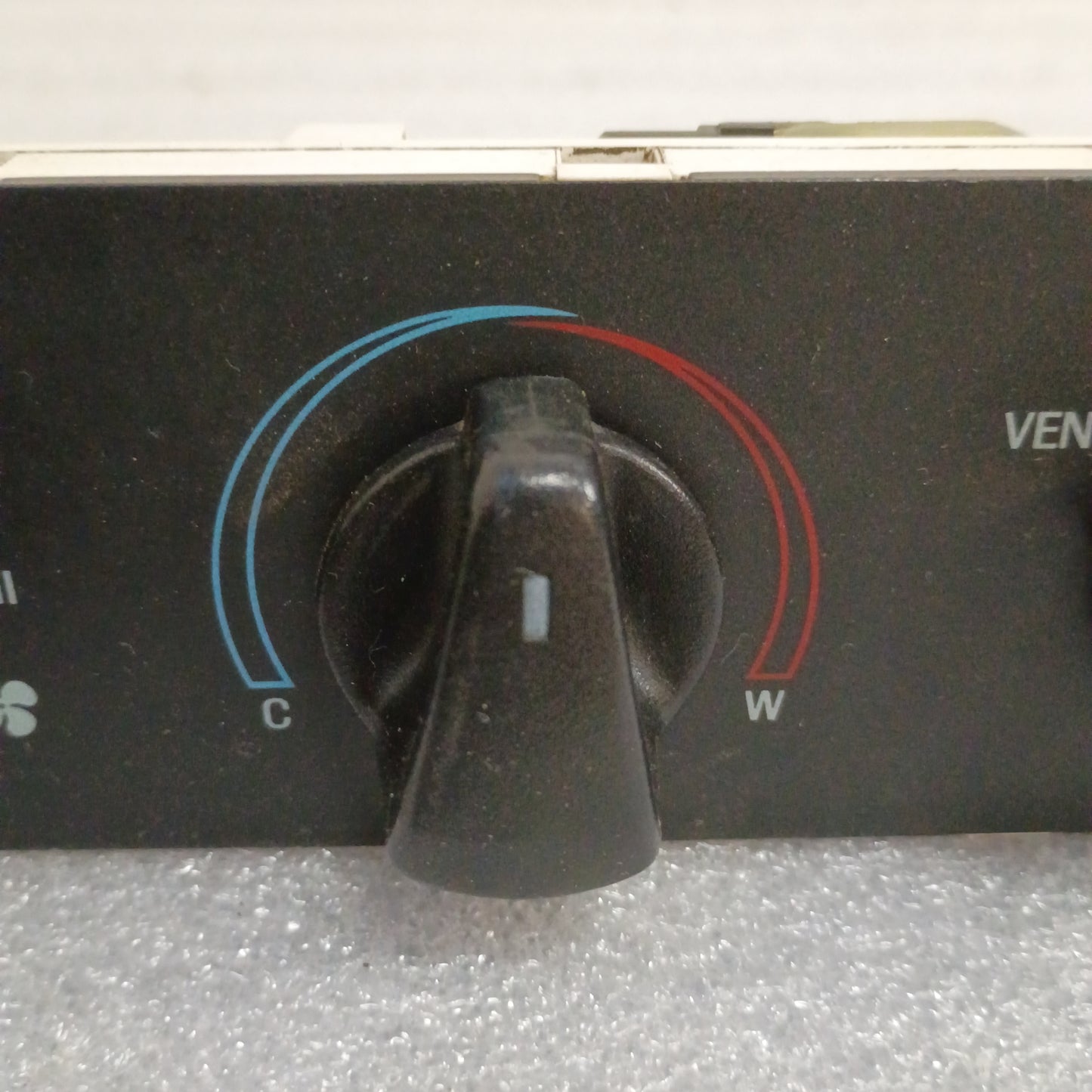 92-95 Heater / HVAC Control without AC (Used) Ford F150 F250 F350 Bronco